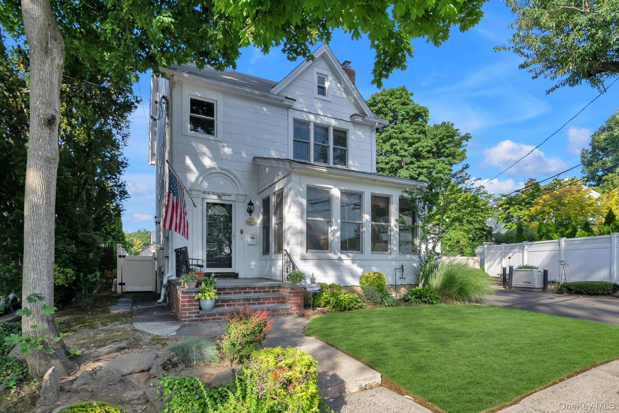 47-11 Belmont RD, Great Neck, NY 11020