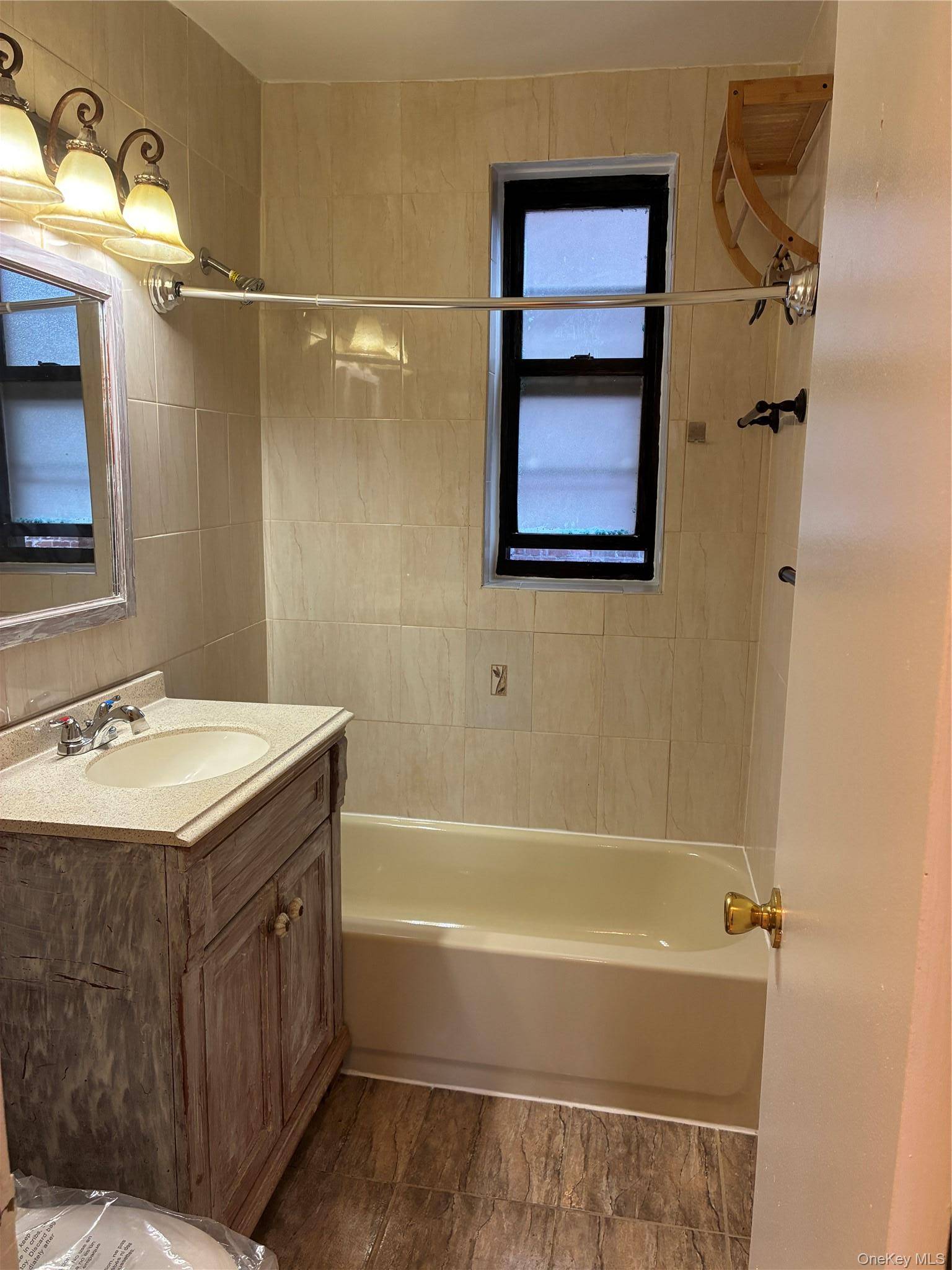 2866 Marion AVE #3D, Bronx, NY 10458