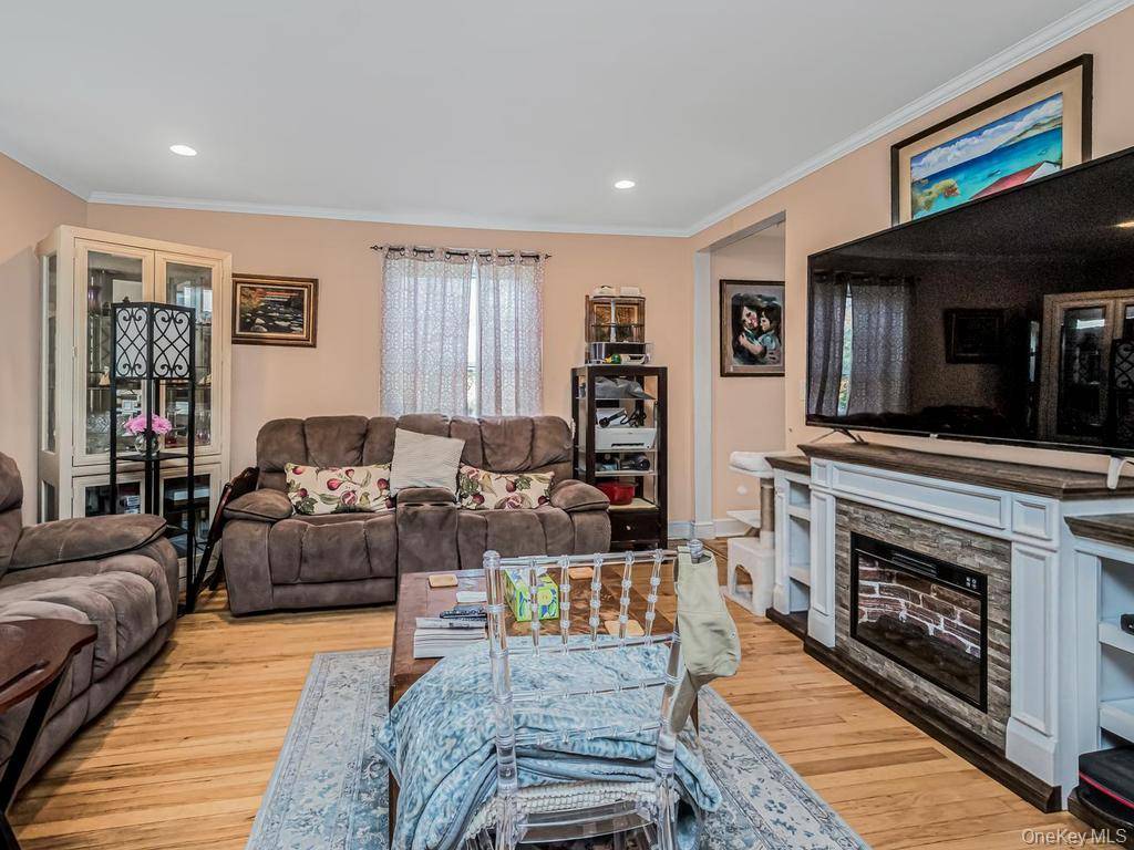 29 S Washington AVE, Hartsdale, NY 10530