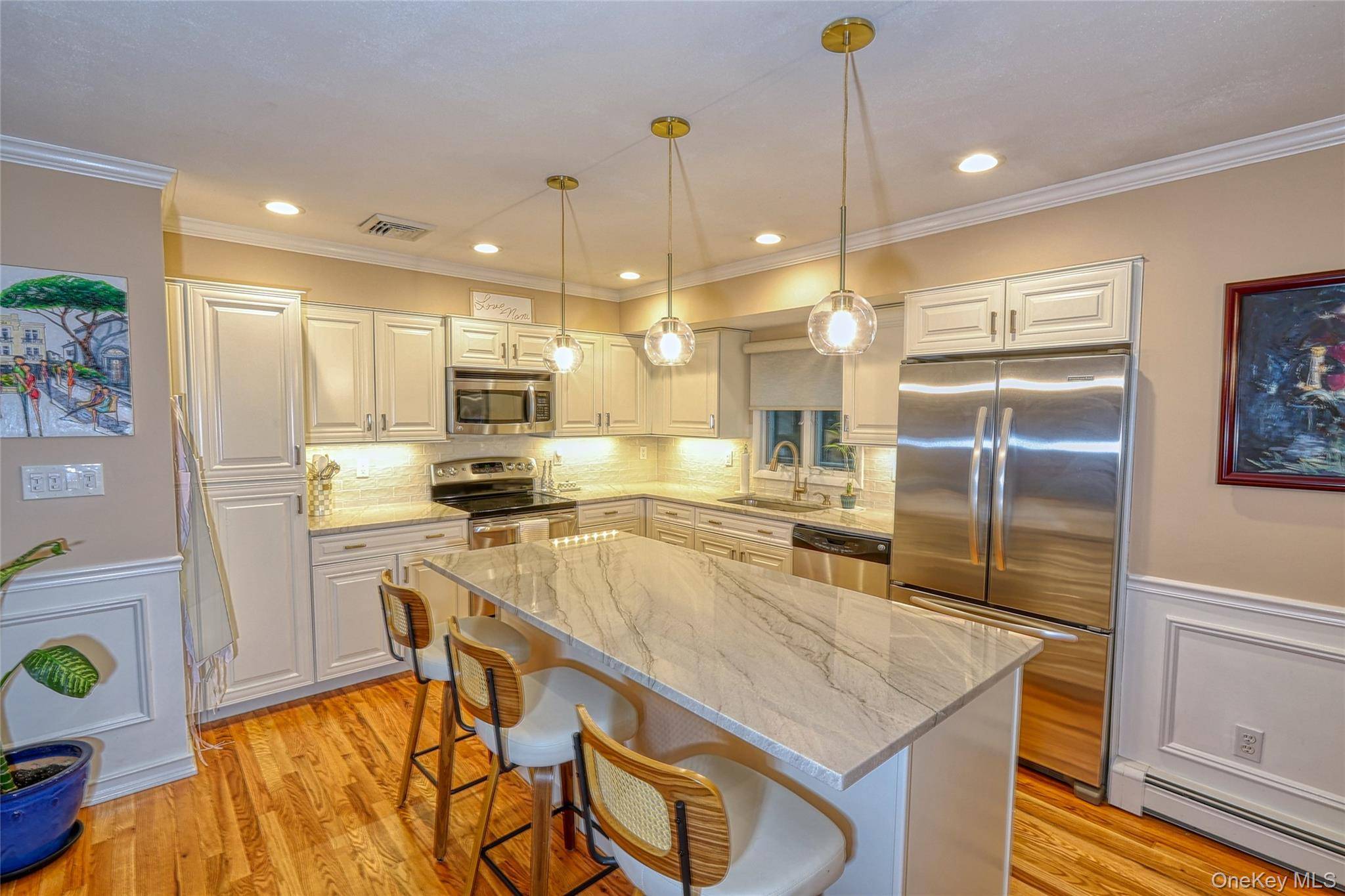 1352 Estelle CT, Seaford, NY 11783