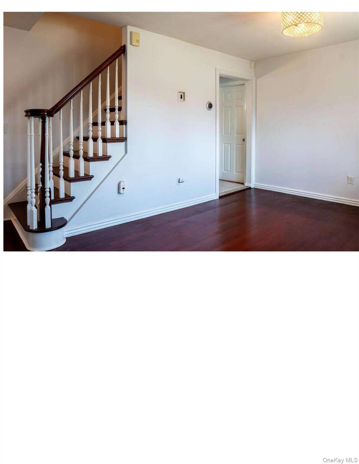 27 W Lakeland ST, Bay Shore, NY 11706