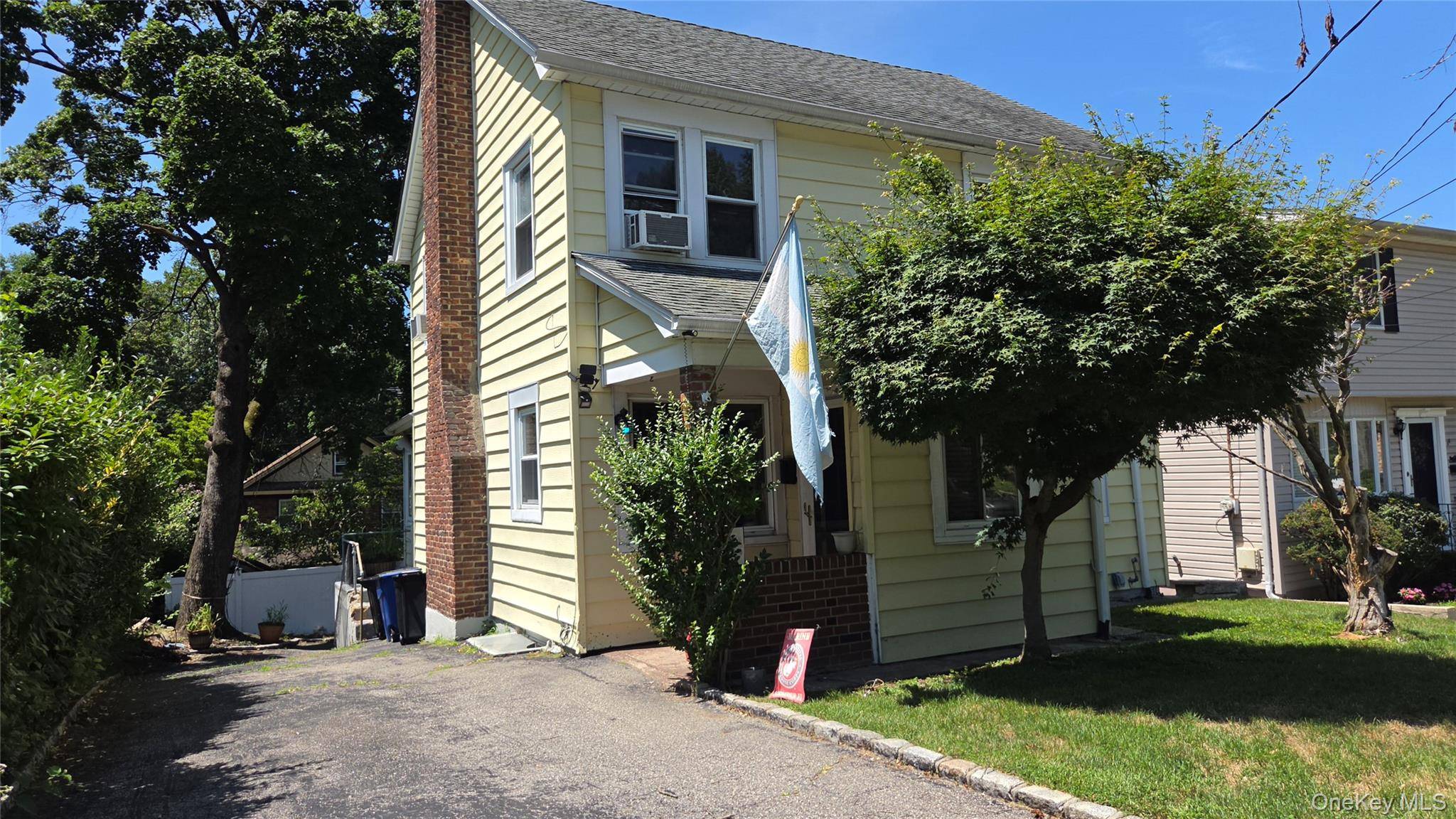 34 Irma AVE, Port Washington, NY 11050