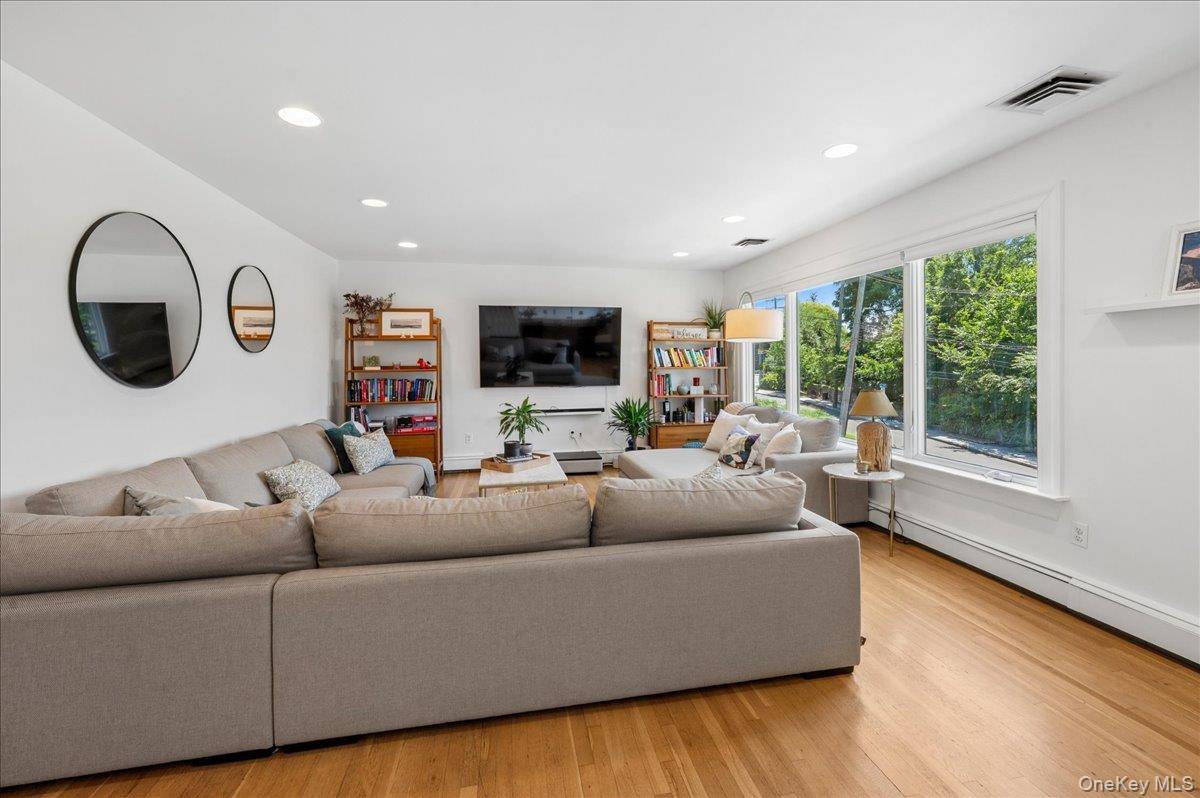 12 Livingston AVE, Dobbs Ferry, NY 10522