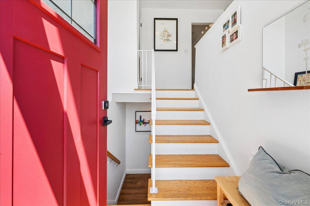 12 Livingston AVE, Dobbs Ferry, NY 10522