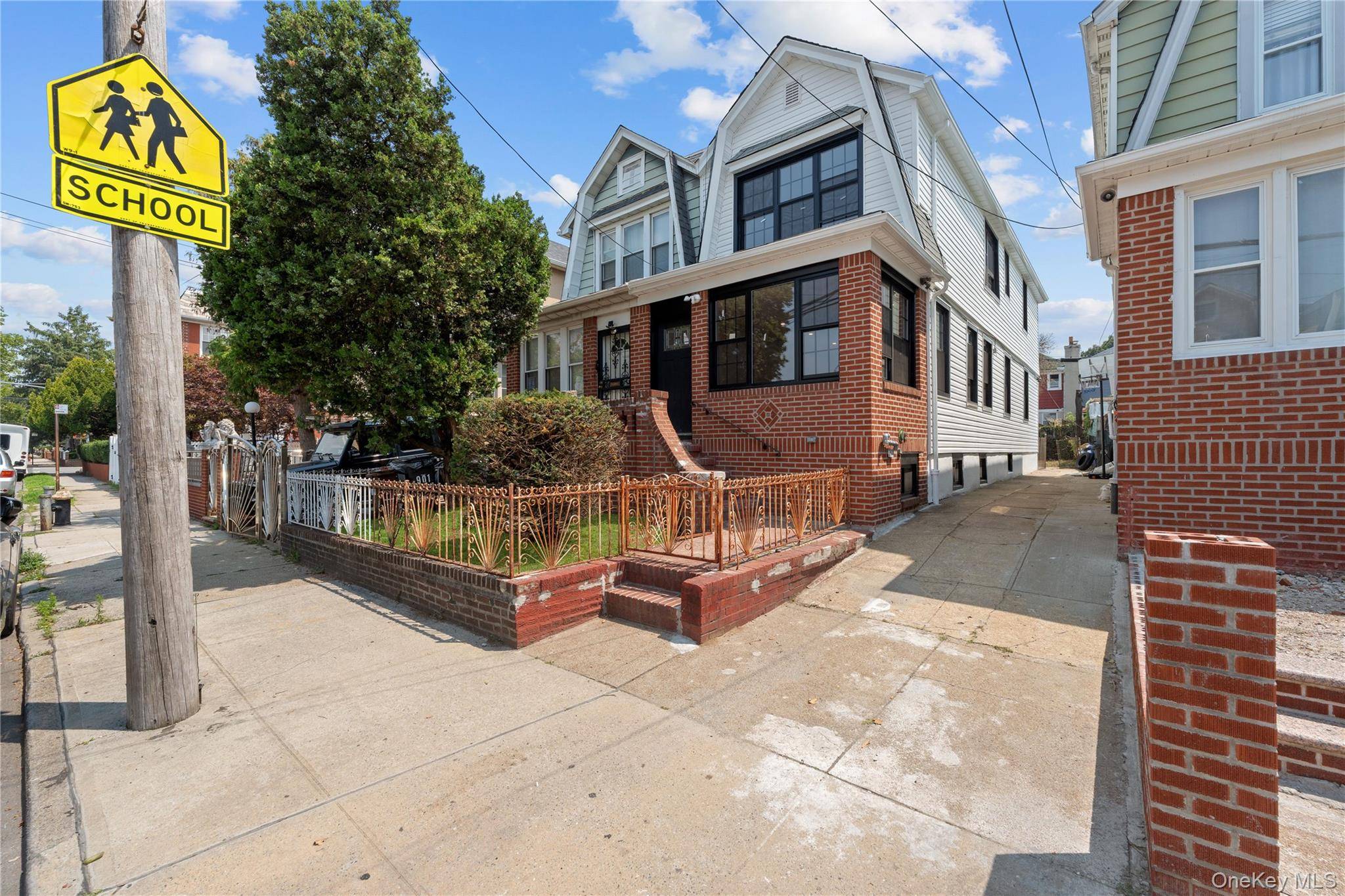 903 E 45th ST, Brooklyn, NY 11203