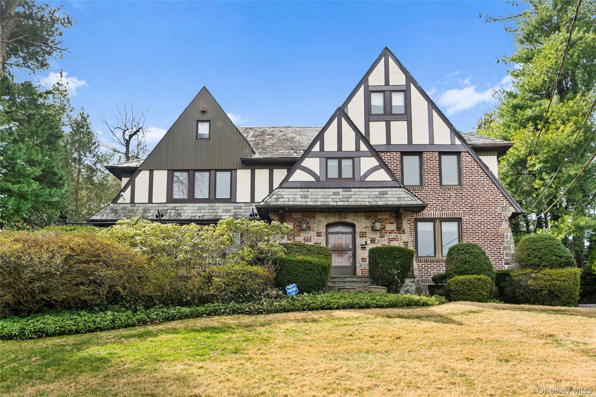 44 Fenimore RD, New Rochelle, NY 10804