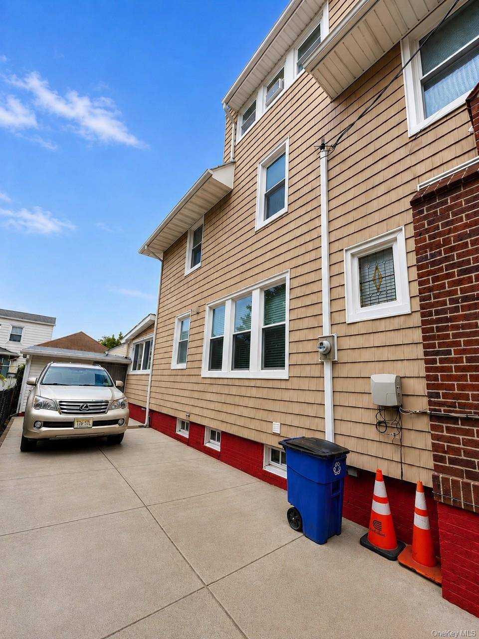9440 Springfield BLVD, Queens Village, NY 11428