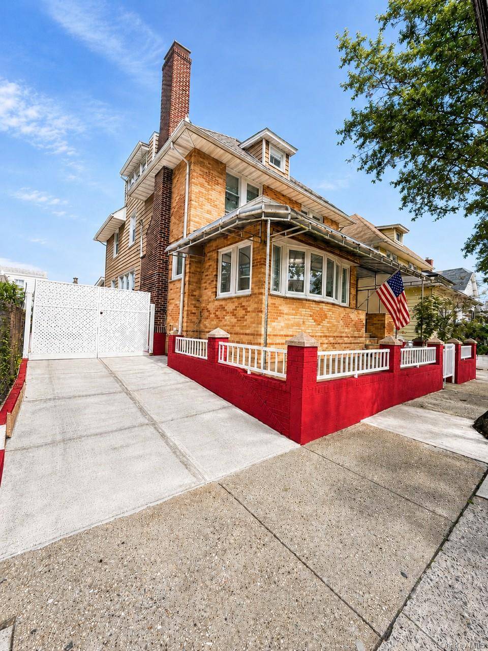 9440 Springfield BLVD, Queens Village, NY 11428