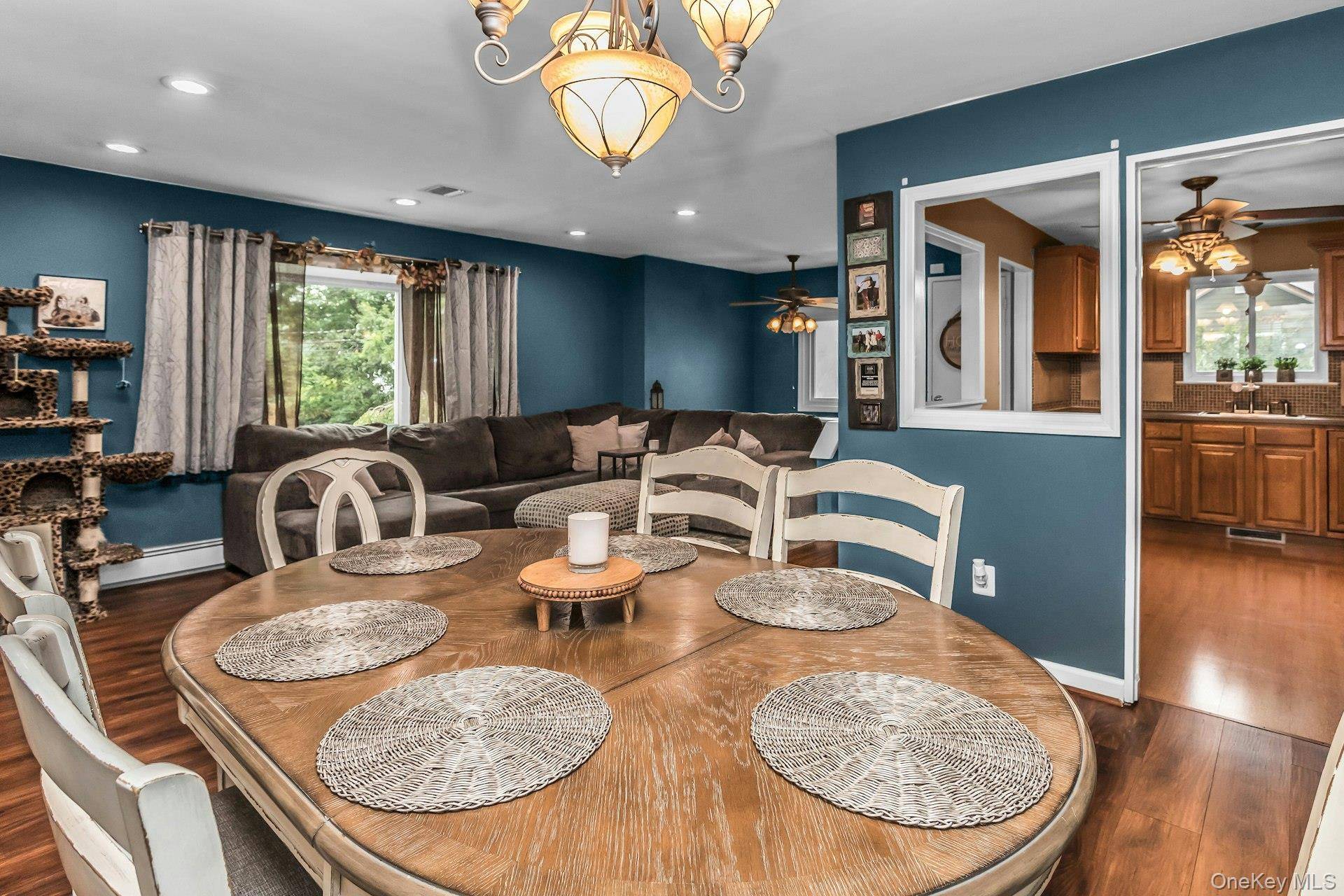 102 Willett AVE, Sayville, NY 11782
