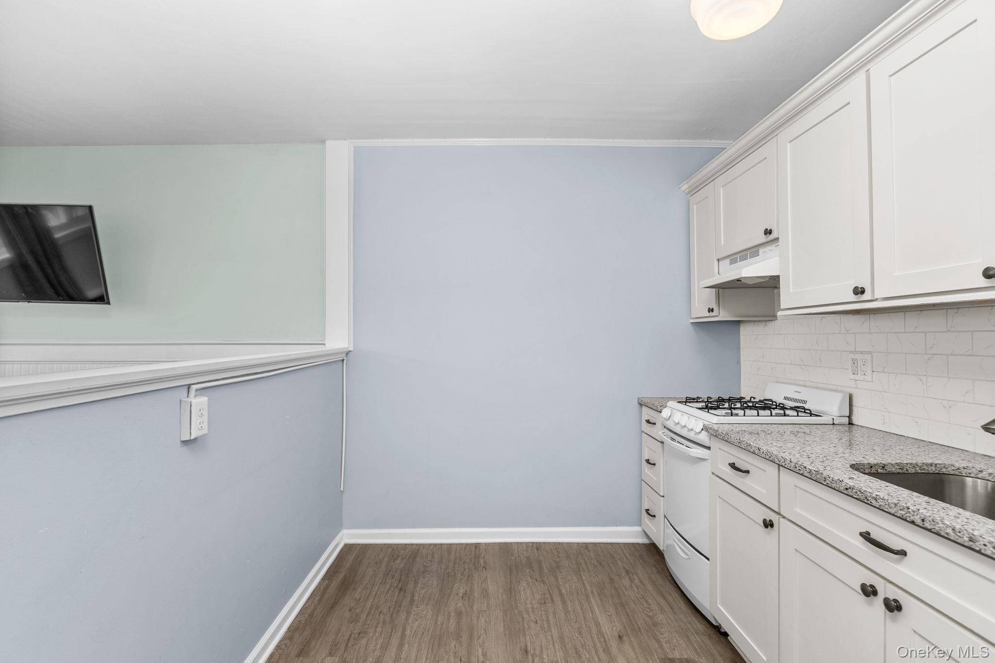 1 Wyndover Woods LN #10, White Plains, NY 10603
