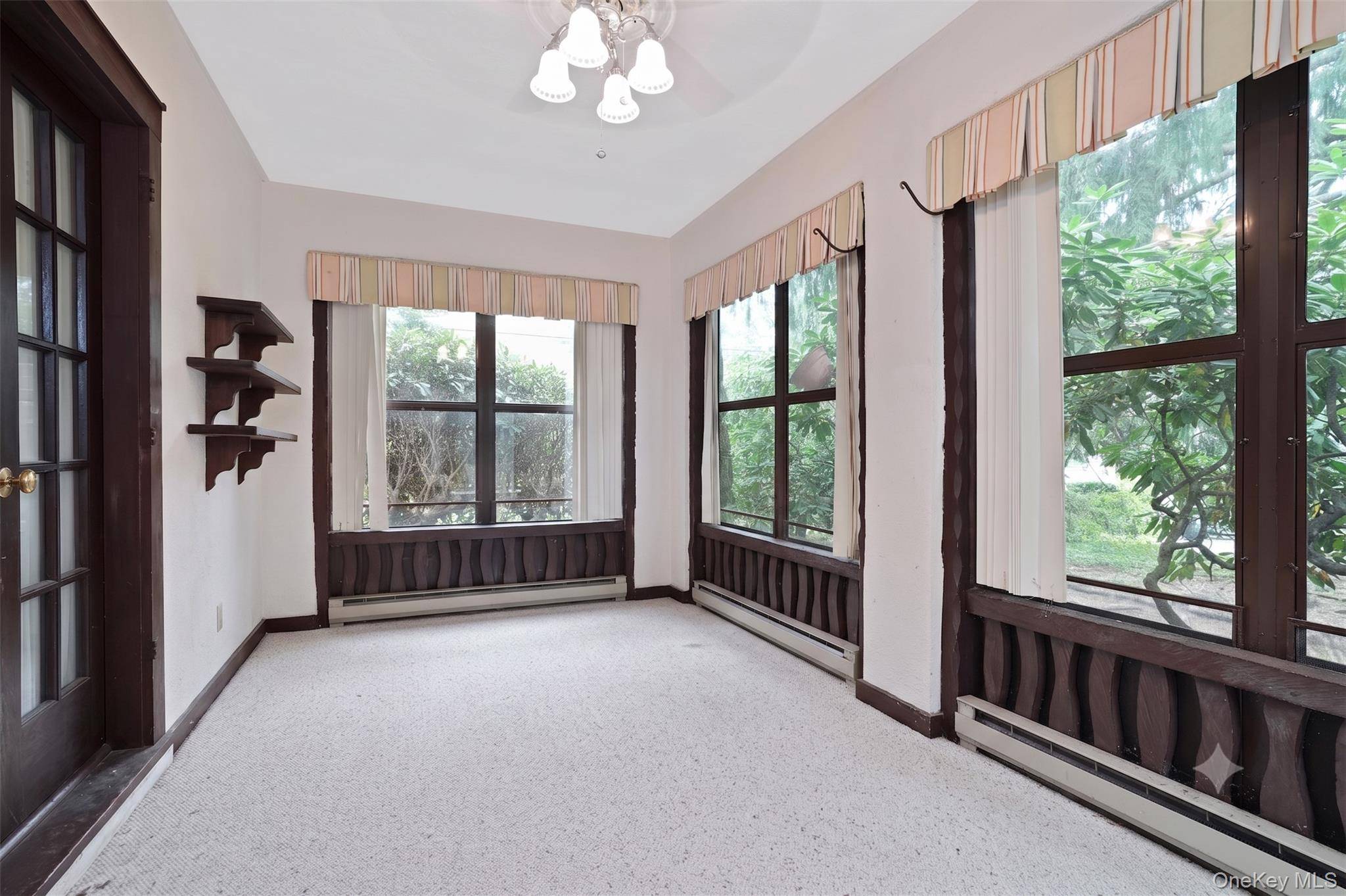 8 Ritchey PL, White Plains, NY 10605