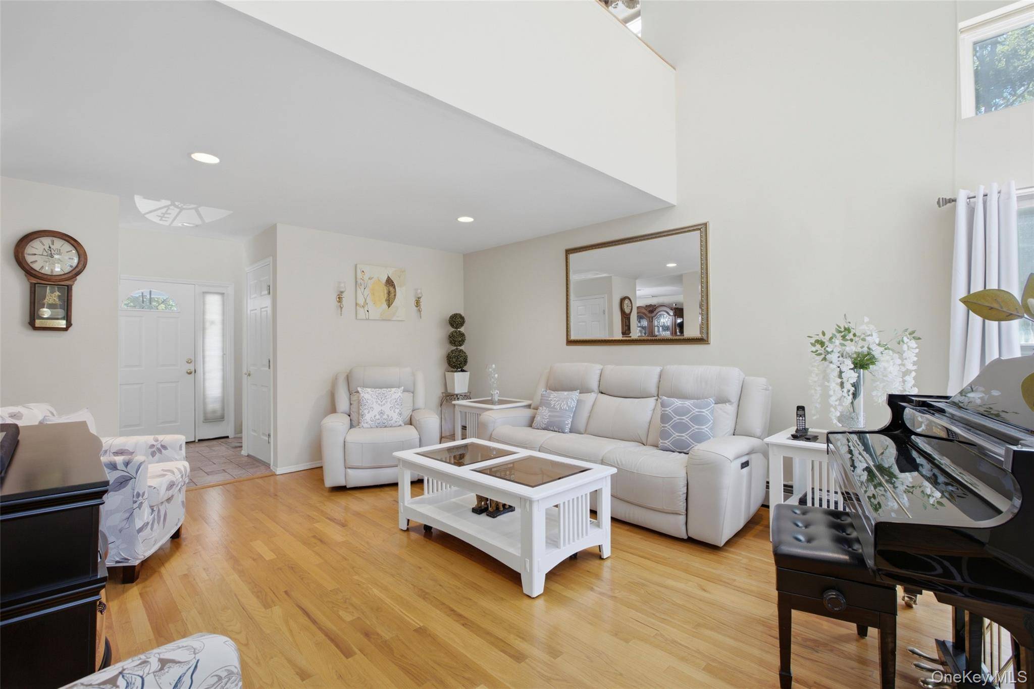 104 Lincoln BLVD, Hauppauge, NY 11788