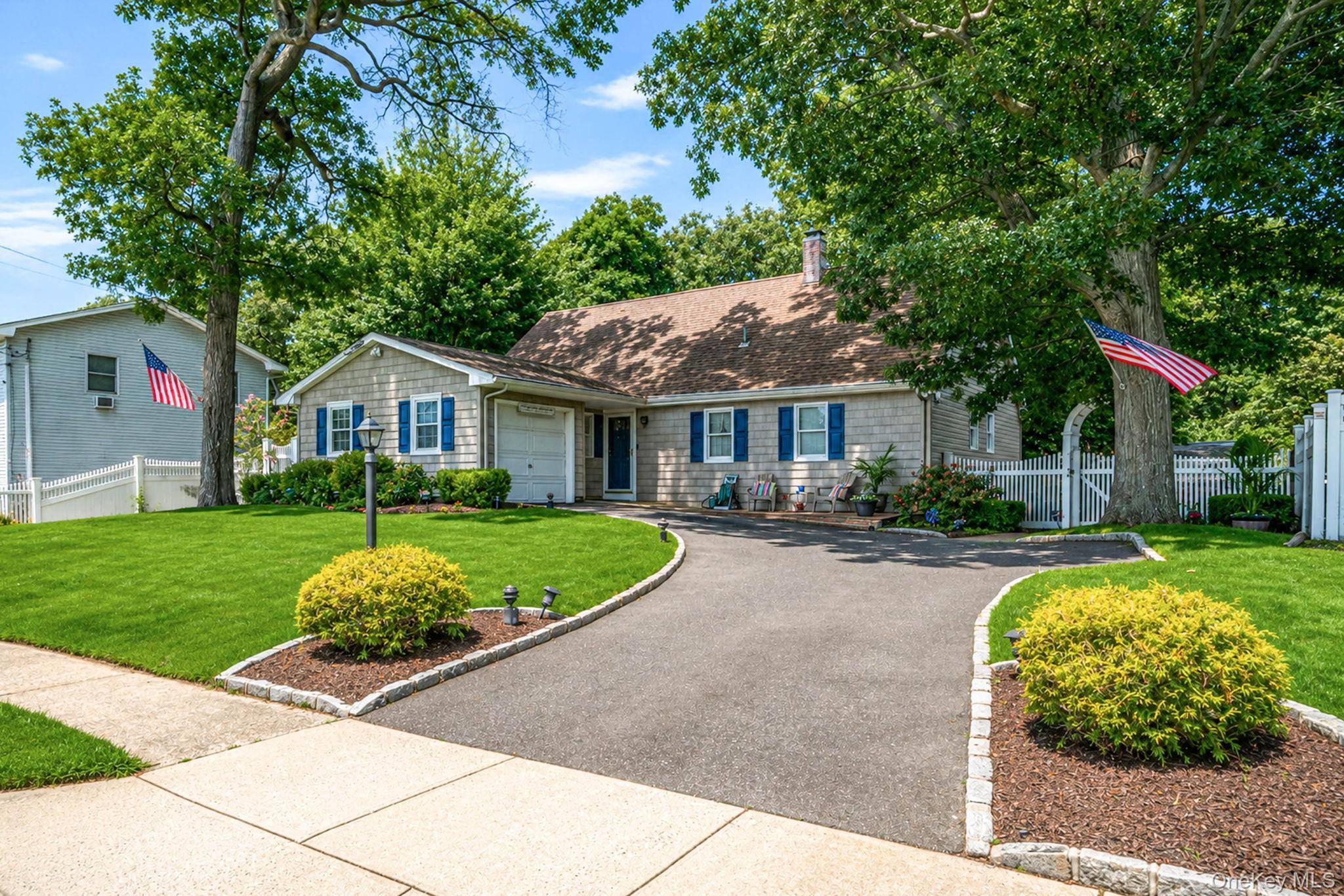 1A Richard PL, Ronkonkoma, NY 11779