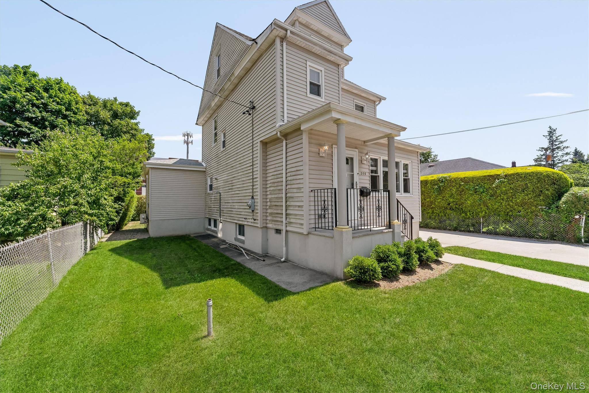 208 Third AVE, Pelham, NY 10803