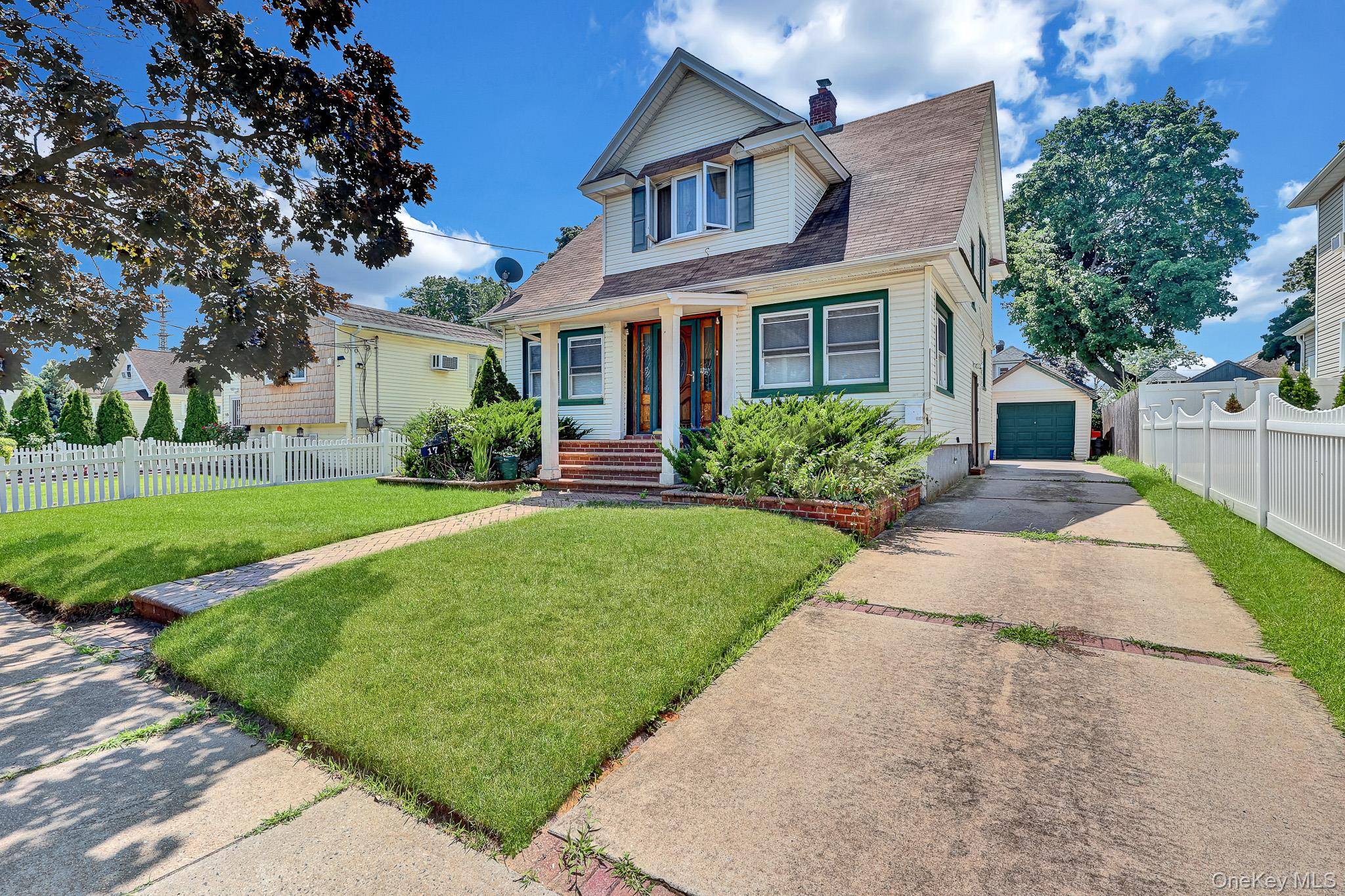 17 Shonnard AVE, Freeport, NY 11520