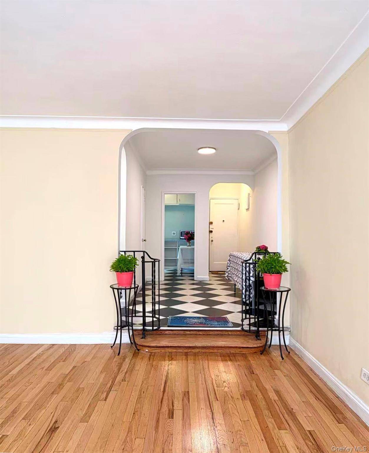 300 W 53rd ST #4K, New York (manhattan), NY 10019