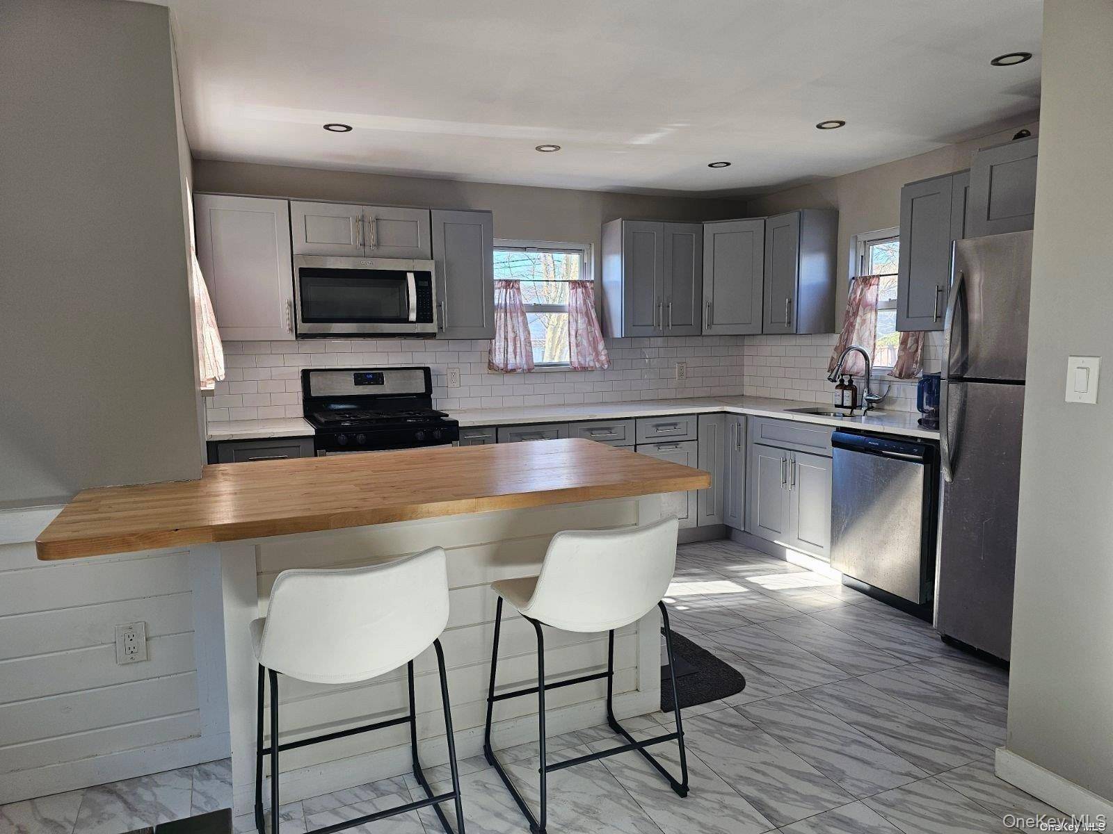 146 Kingston BLVD, Island Park, NY 11558