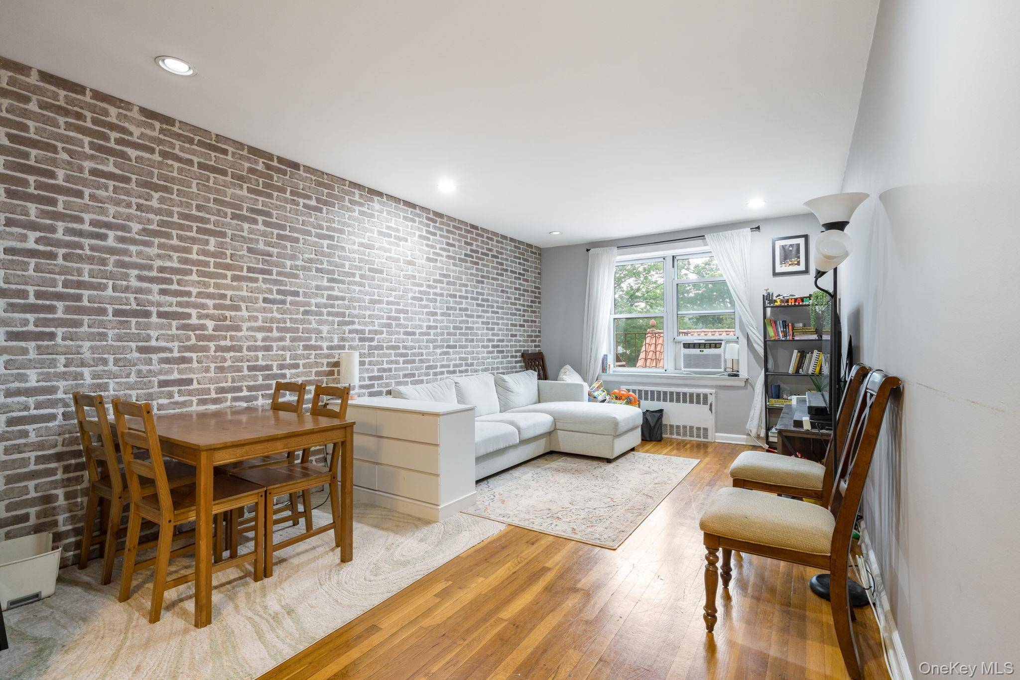 182-25 Wexford TER #410, Jamaica Estates, NY 11432