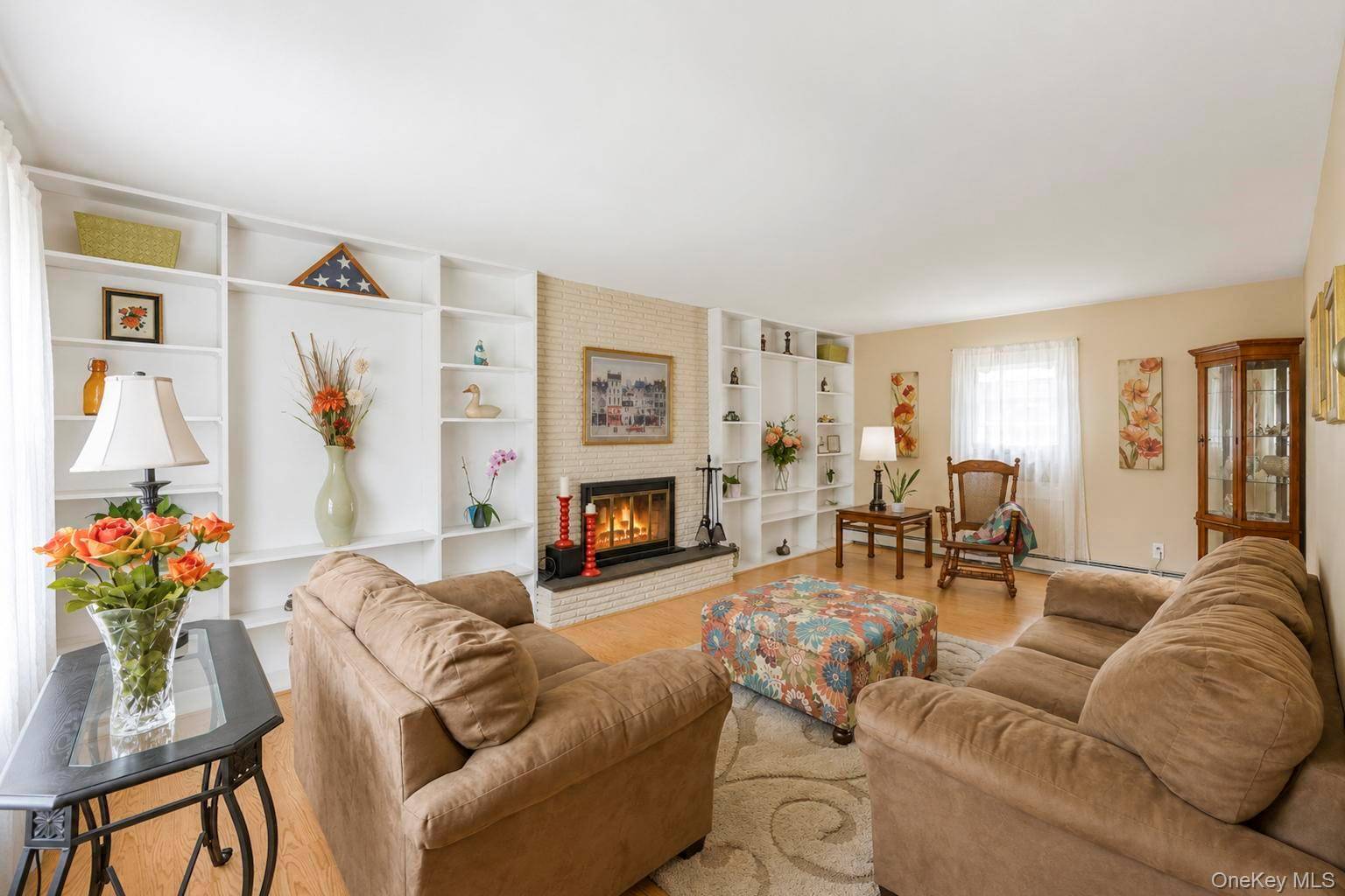 4 Beaverdale LN, Stony Brook, NY 11790