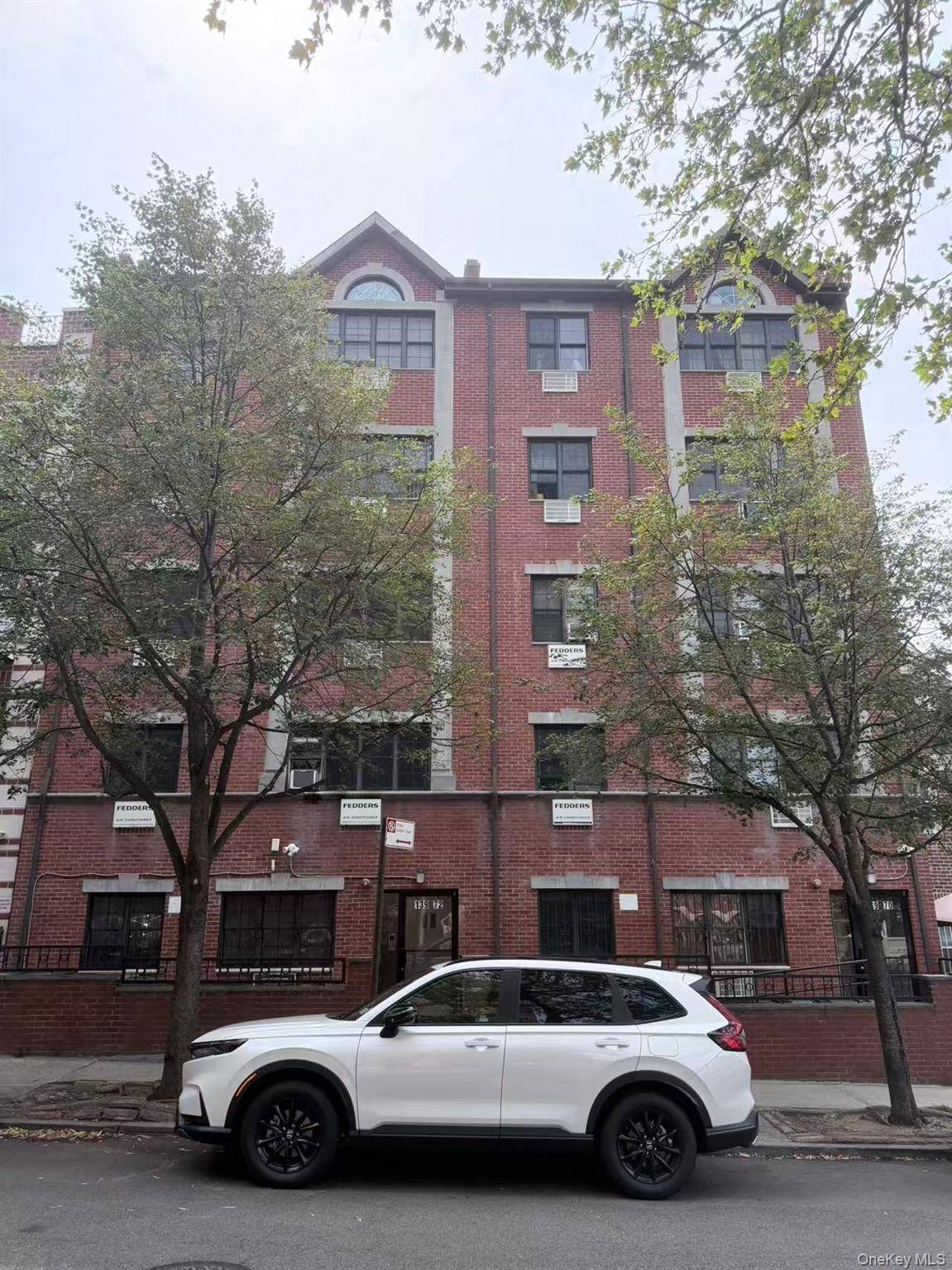 139-70 Pershing CRES, Briarwood, NY 11435
