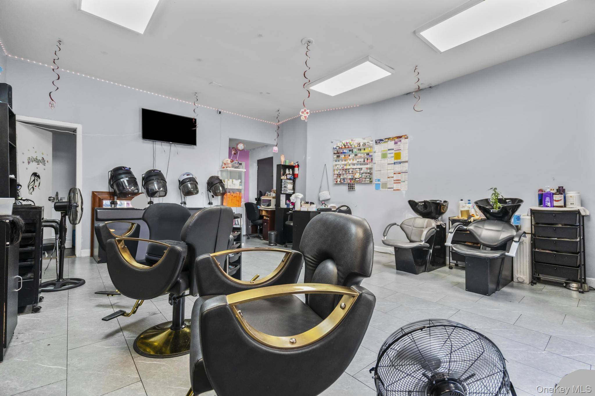 123 Elm ST, Yonkers, NY 10701