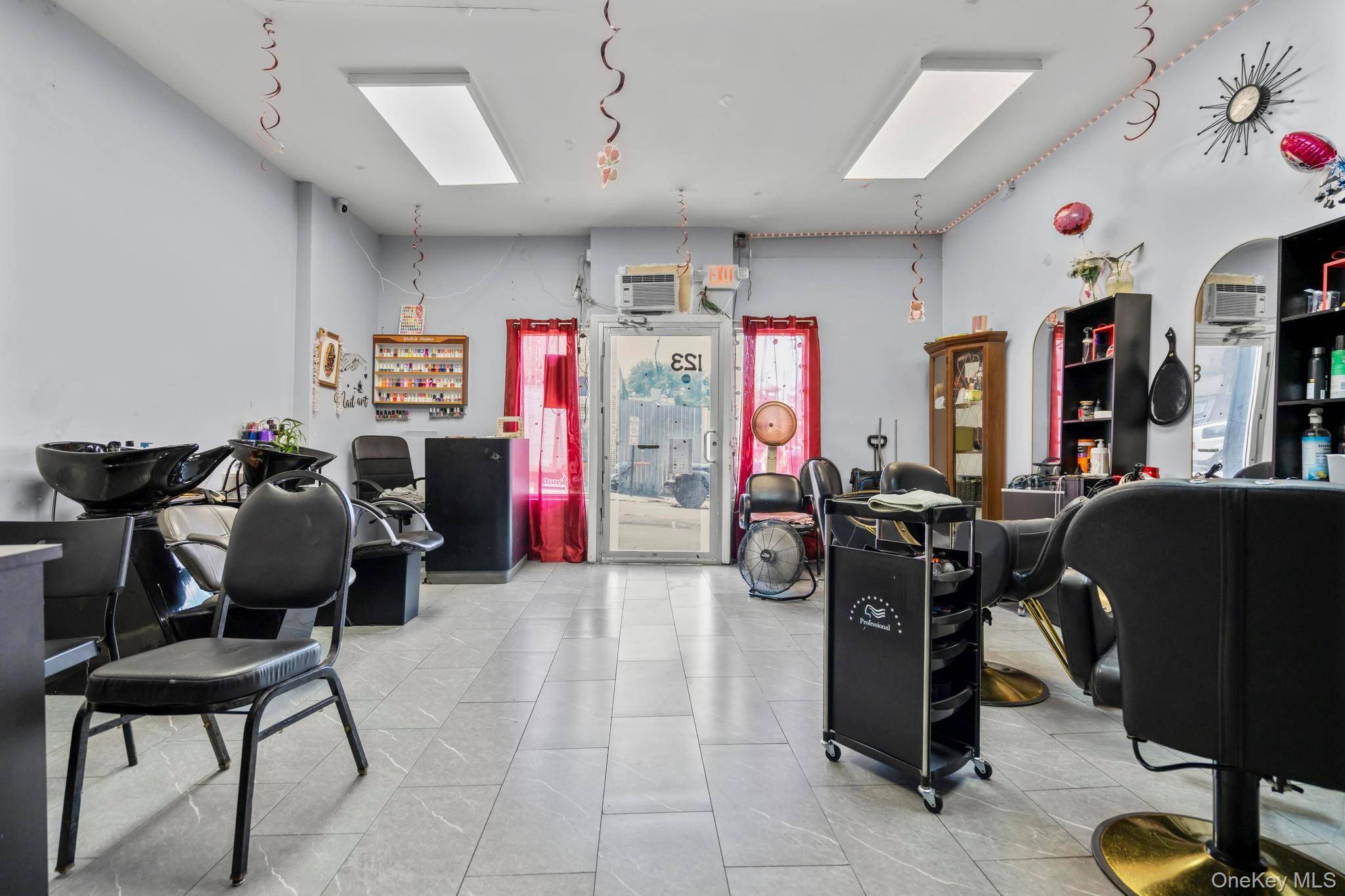 123 Elm ST, Yonkers, NY 10701