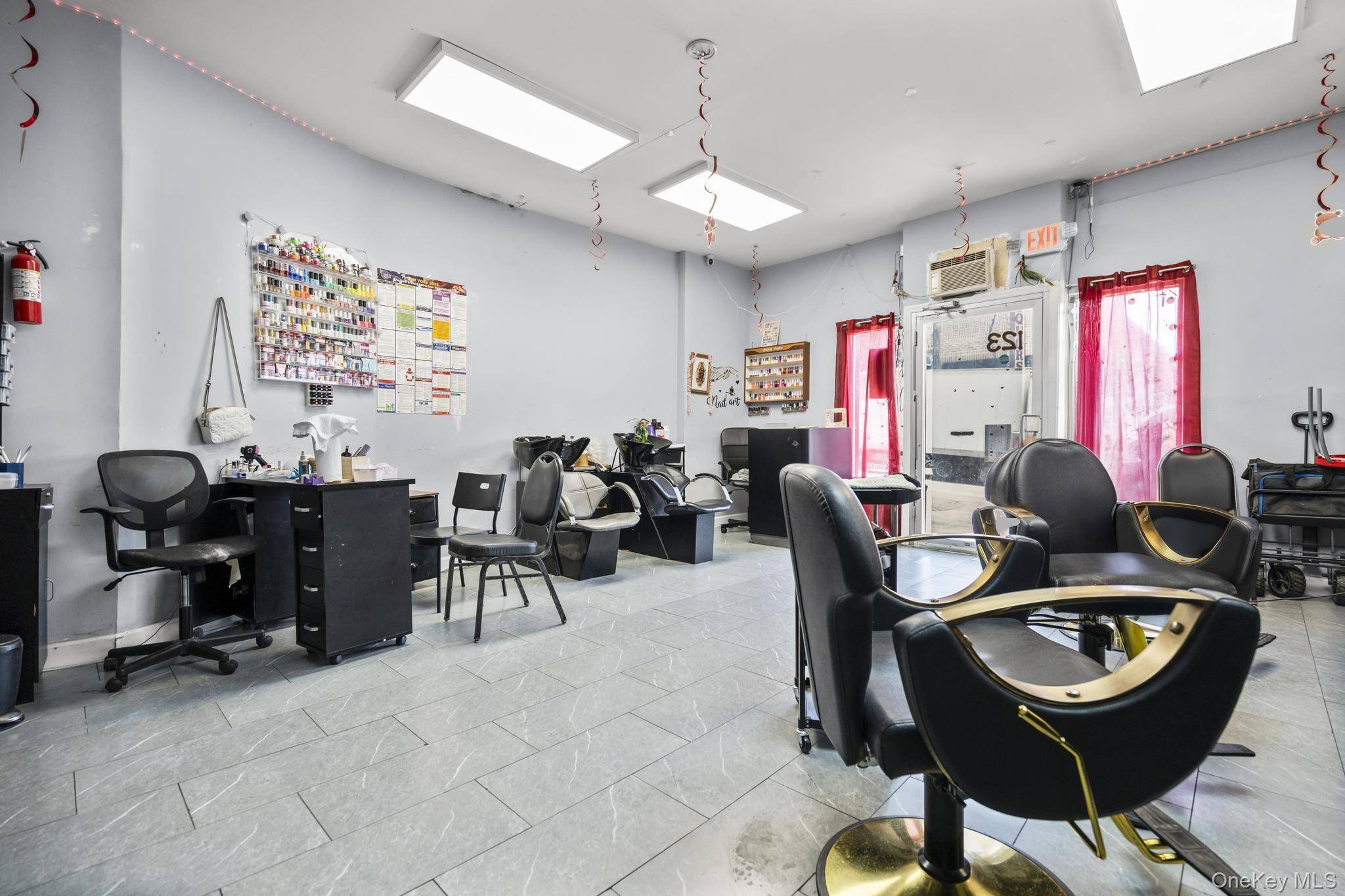 123 Elm ST, Yonkers, NY 10701