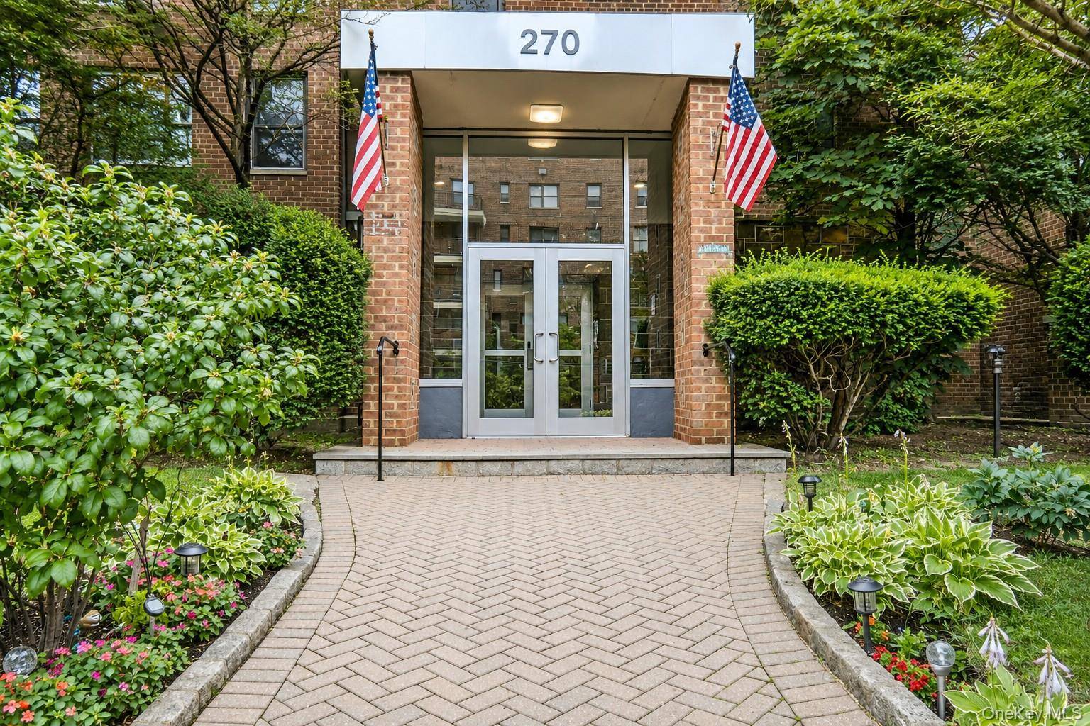270 North Broadway #4A, Yonkers, NY 10701