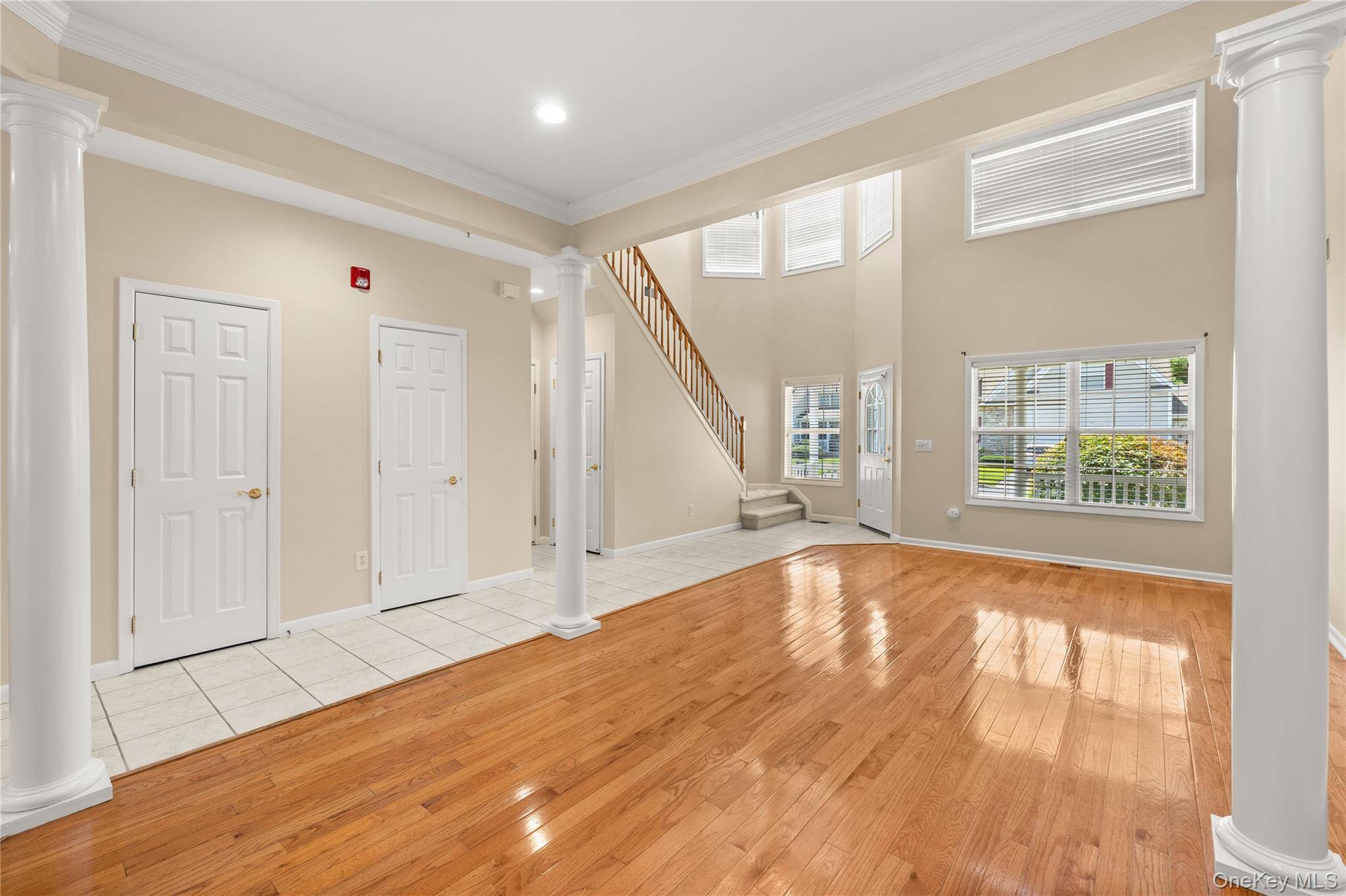 54 Meadow Pond CIR, Miller Place, NY 11764