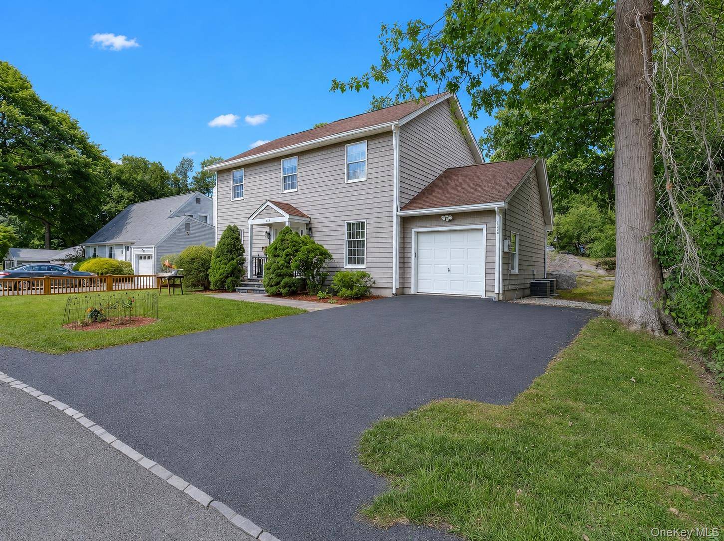 105 Huntley DR, Ardsley, NY 10502