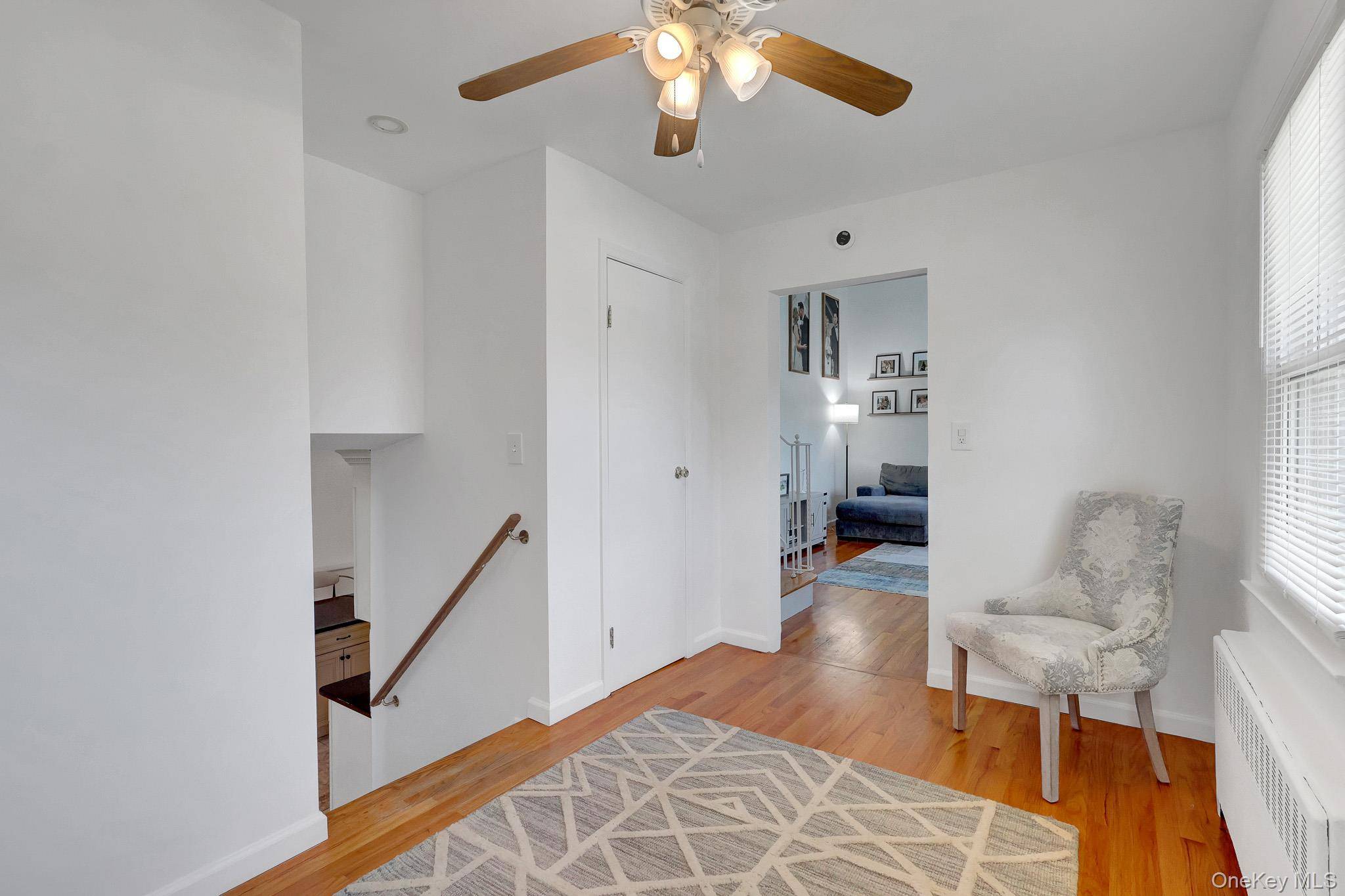 344 Tremont RD, Lindenhurst, NY 11757