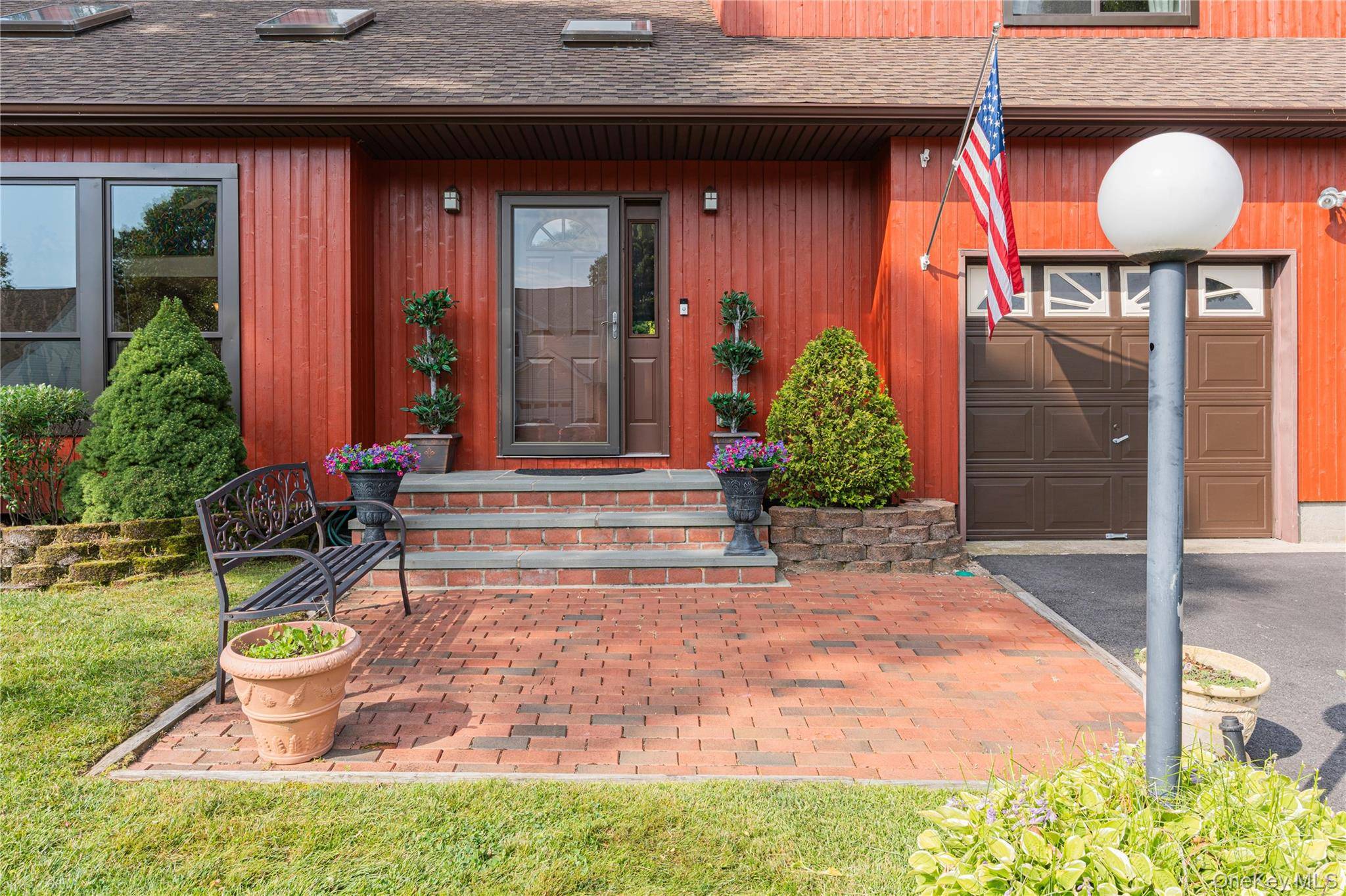 20 Debragga AVE, East Moriches, NY 11940