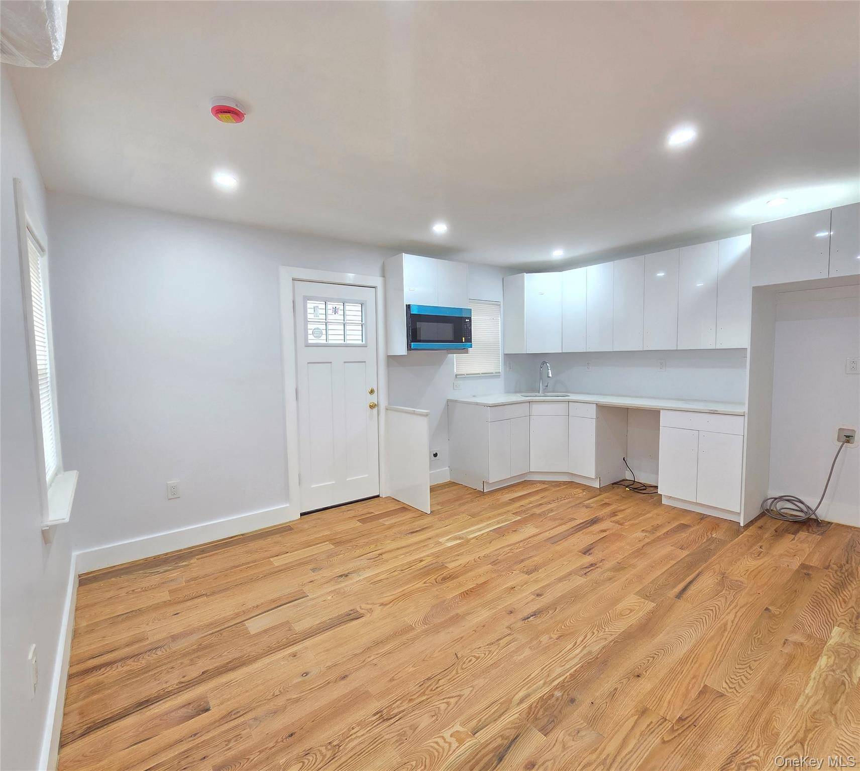 21624 132nd AVE, Jamaica, NY 11413