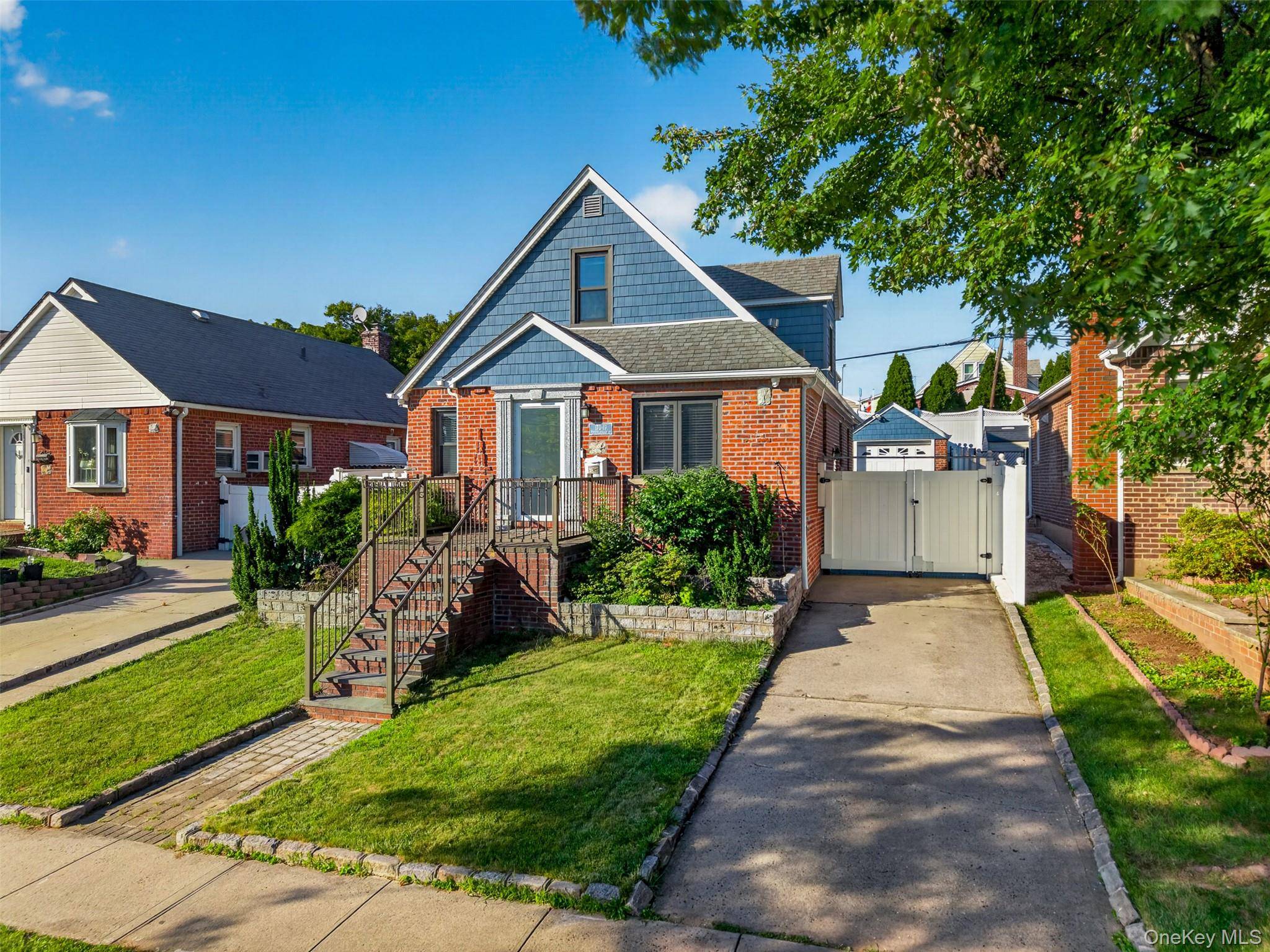 17019 Pidgeon Meadow RD, Fresh Meadows, NY 11365