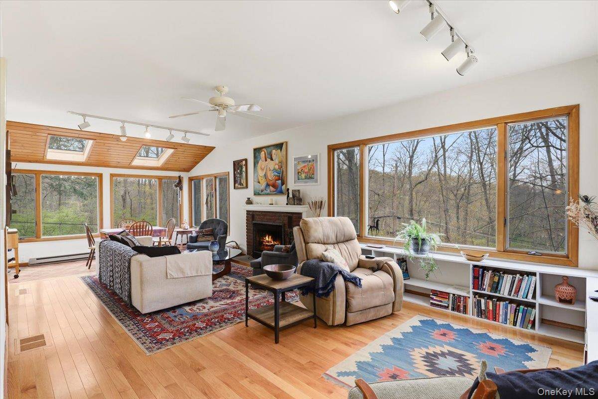 1 Branch ST, Goldens Bridge, NY 10526