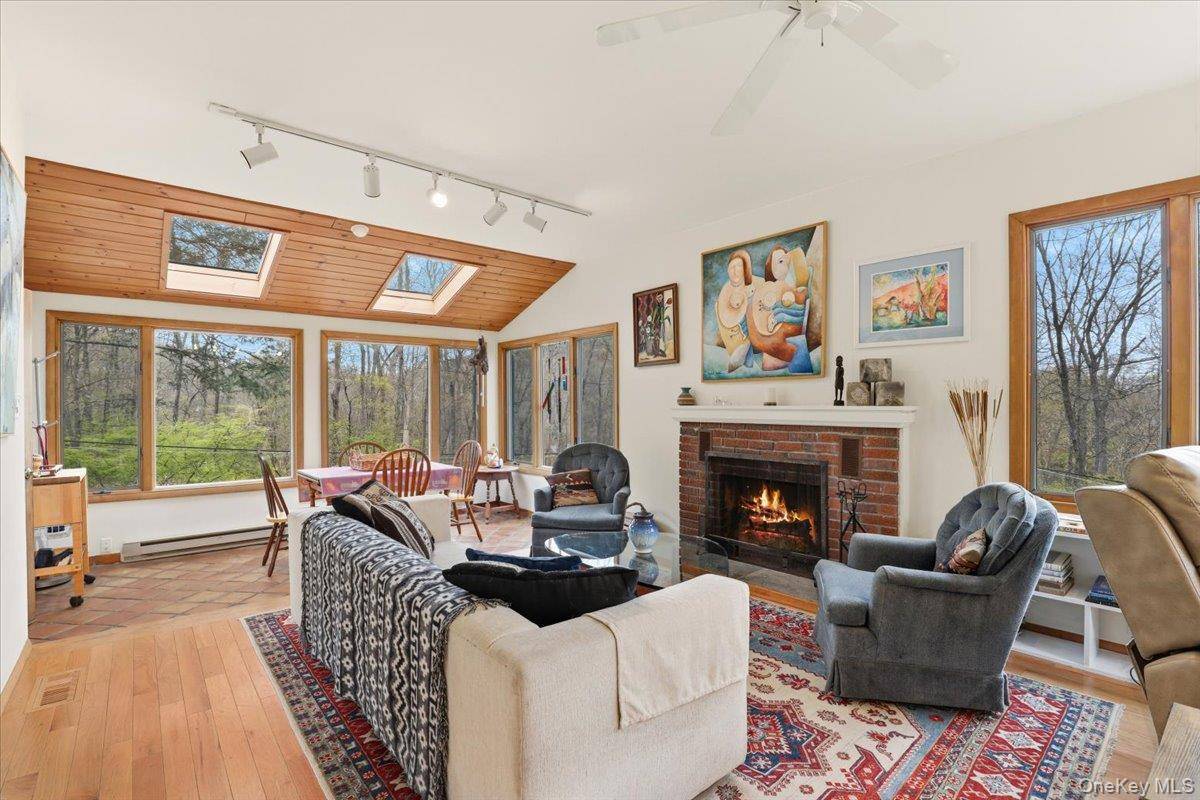 1 Branch ST, Goldens Bridge, NY 10526