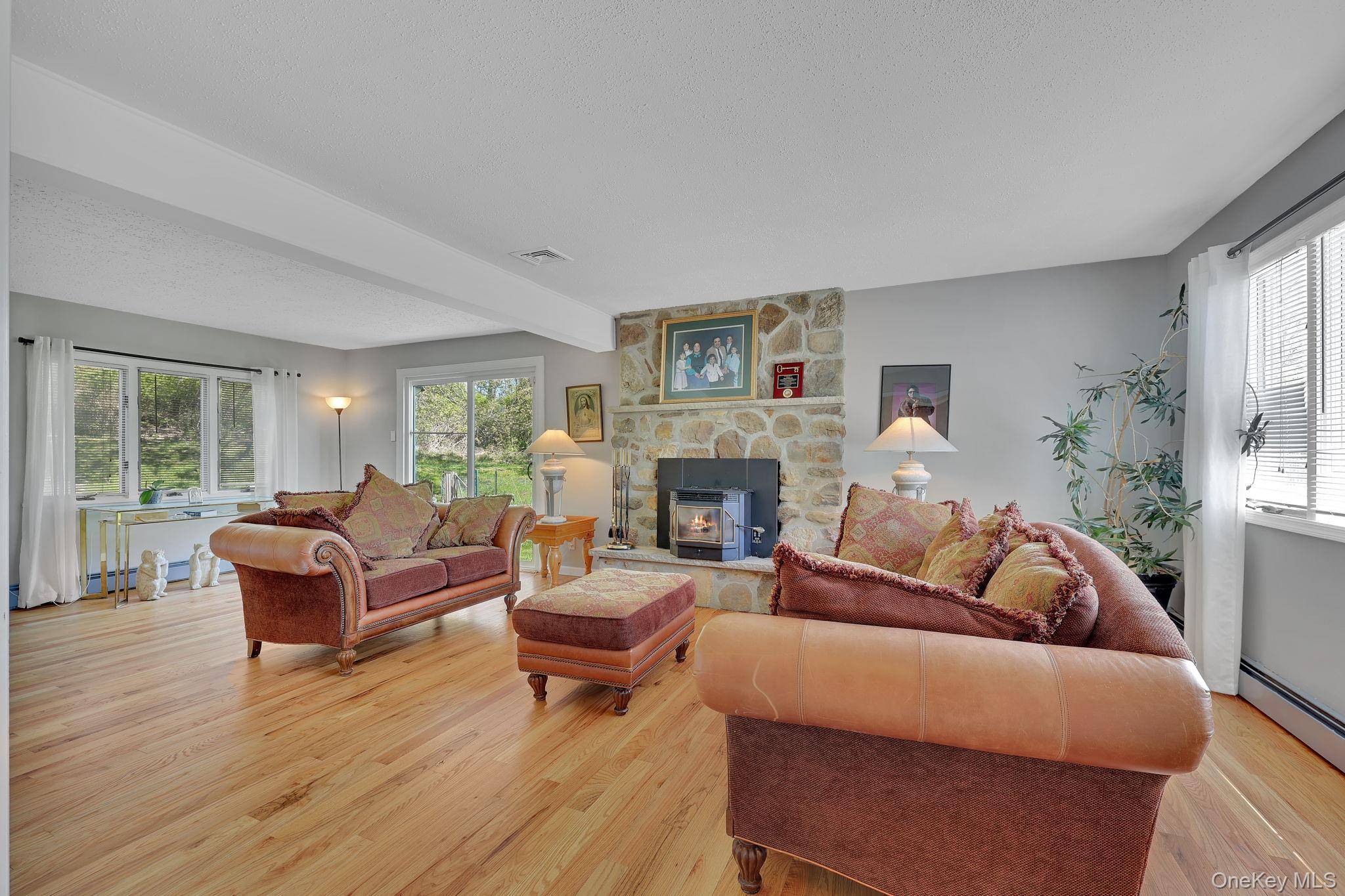190 Ridge RD, Highland Mills, NY 10930