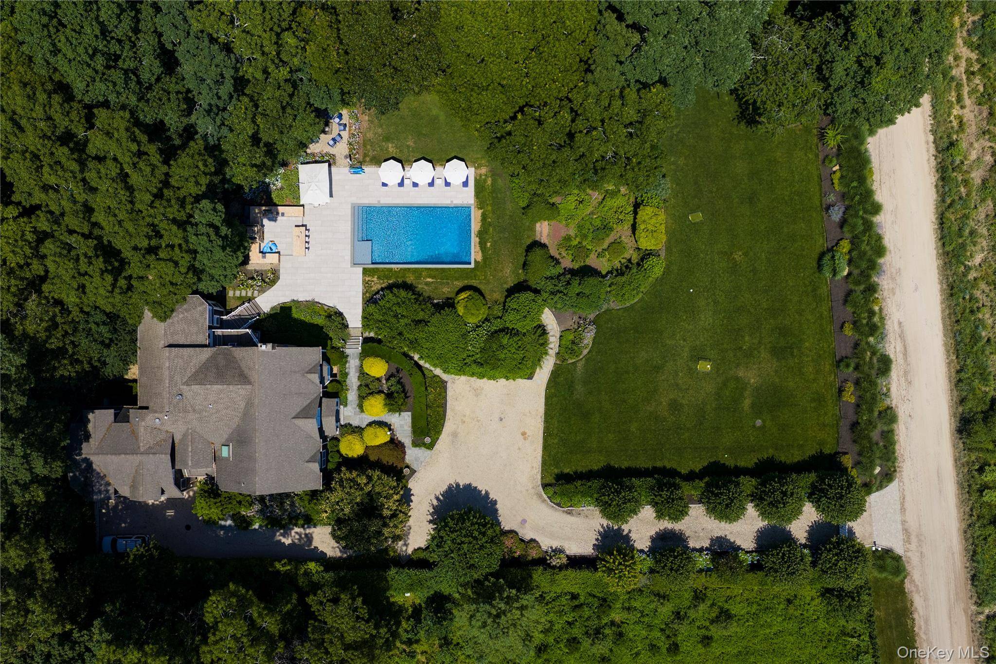 652 Noyack PATH, Water Mill, NY 11976