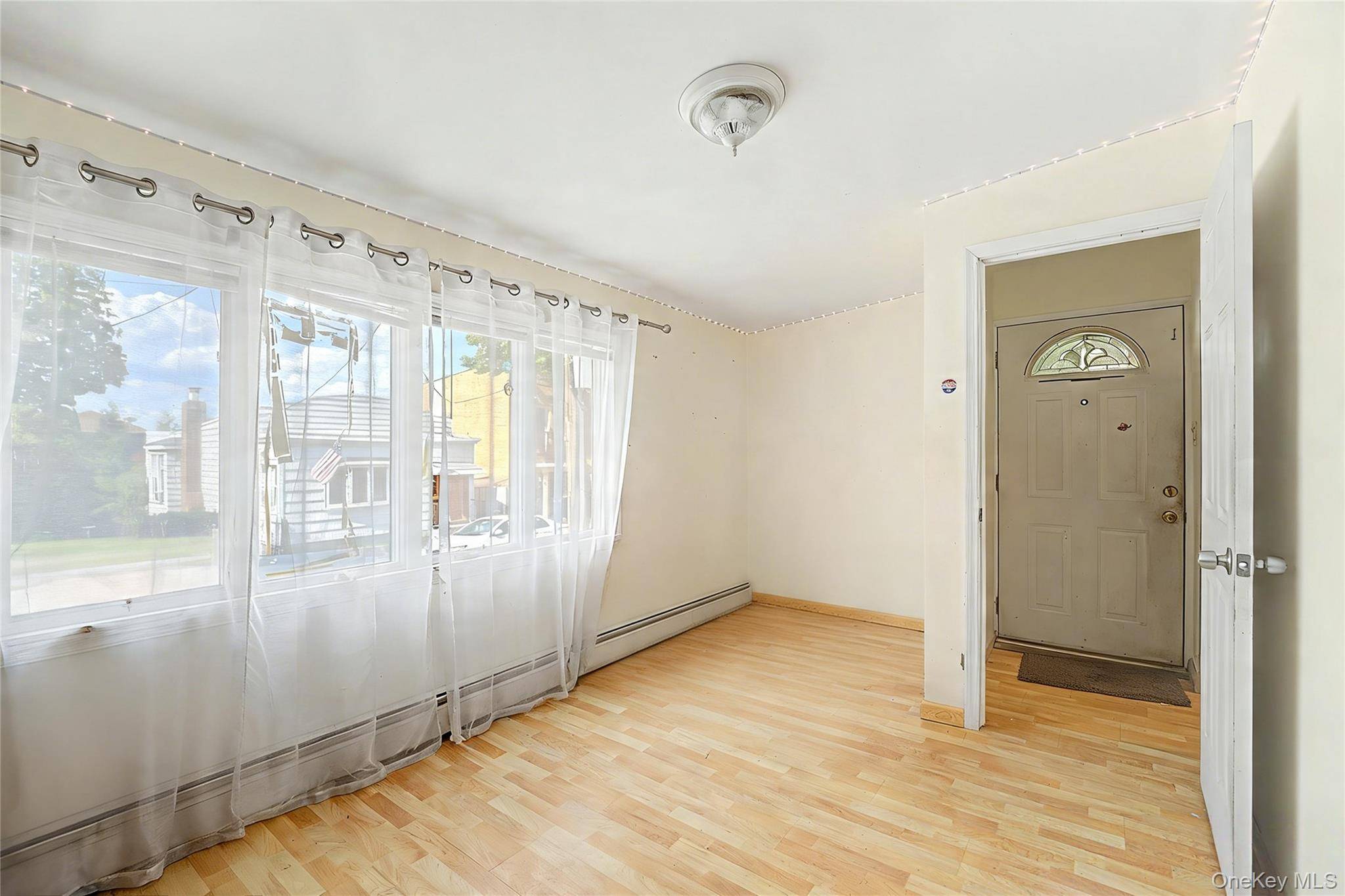 6628 52nd DR, Maspeth, NY 11378
