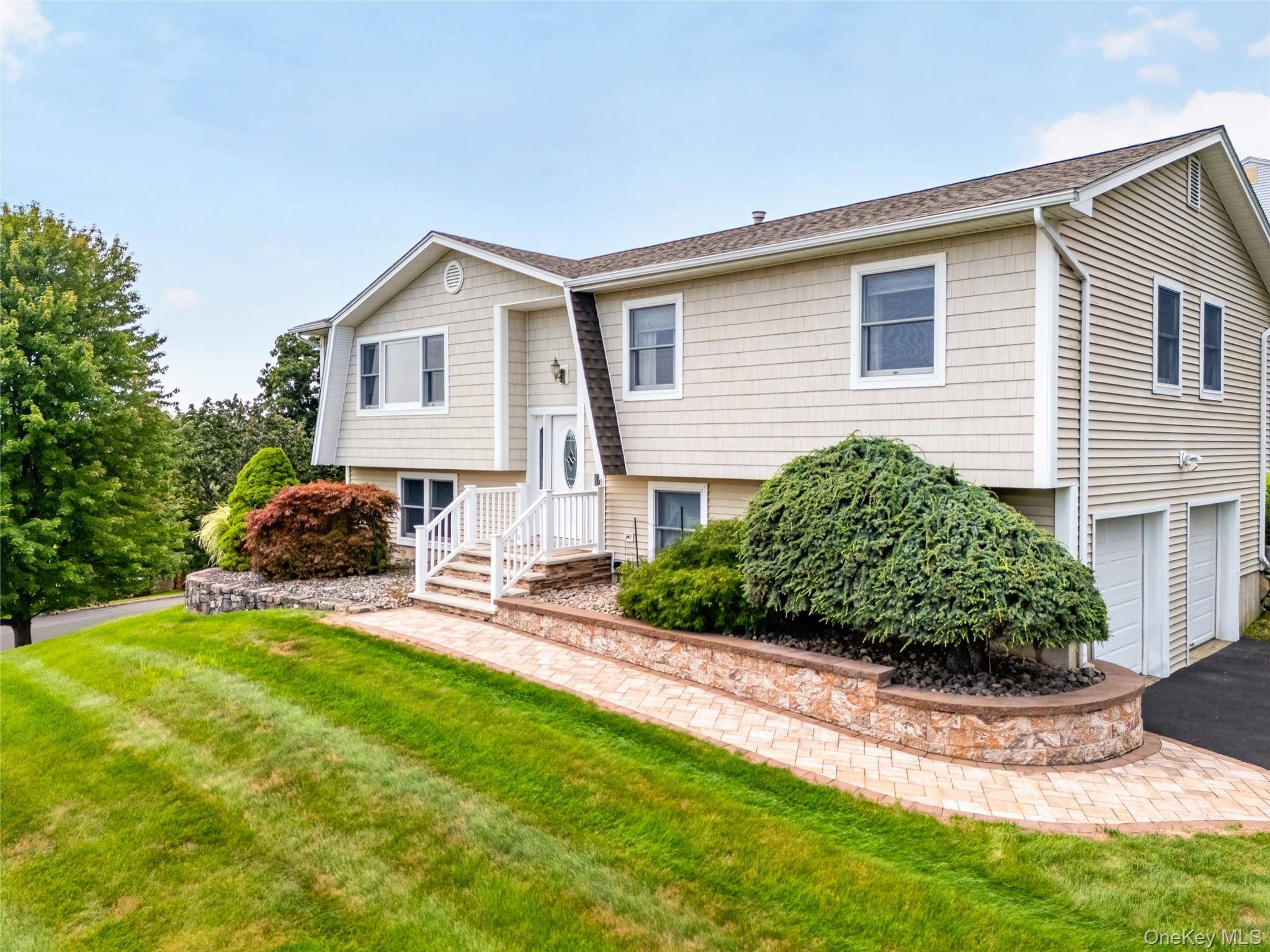 59 Walter DR, Stony Point, NY 10980