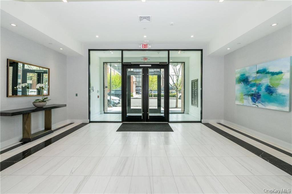 110 Chatsworth AVE #401, Larchmont, NY 10538