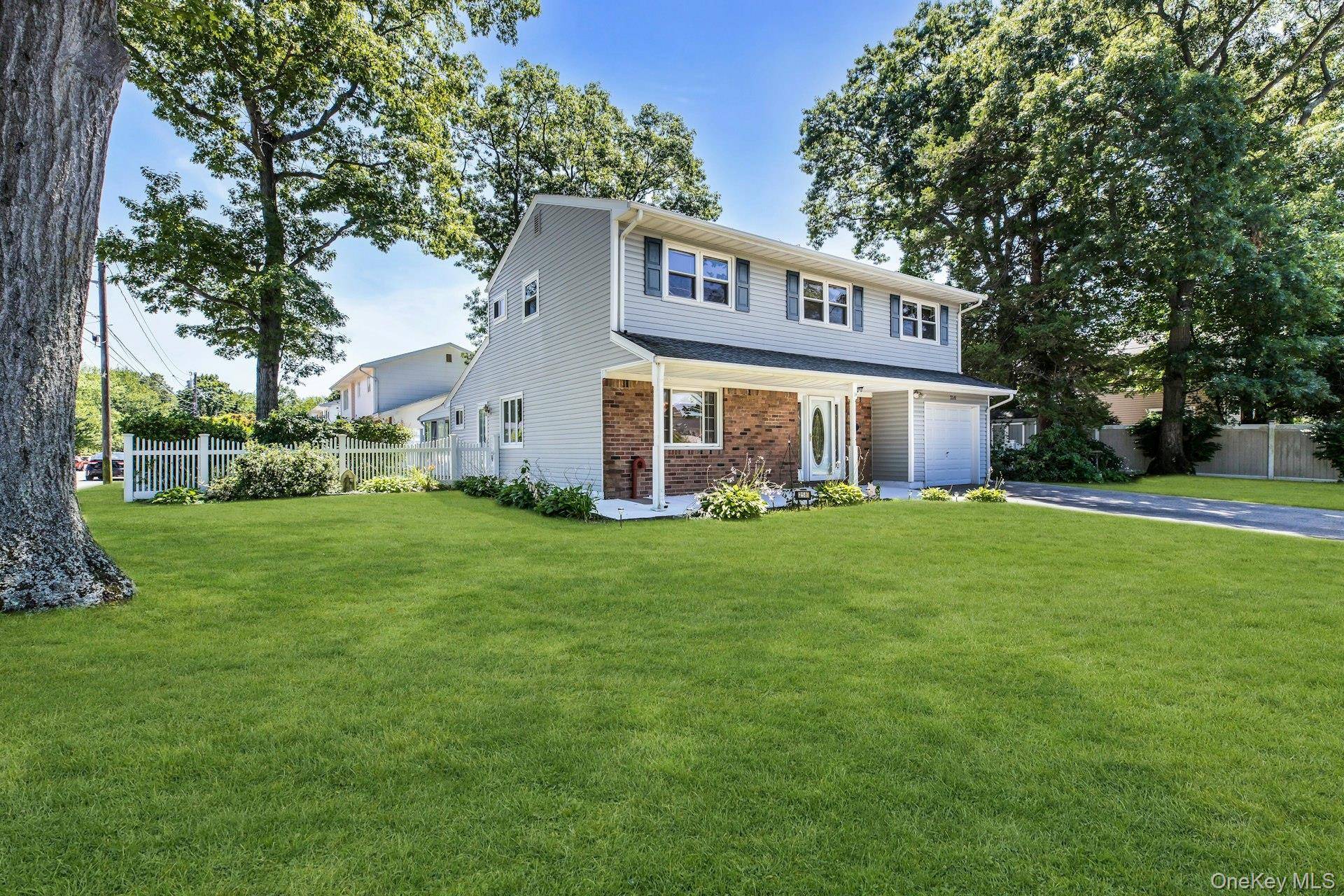 258 Lafayette RD, West Babylon, NY 11704