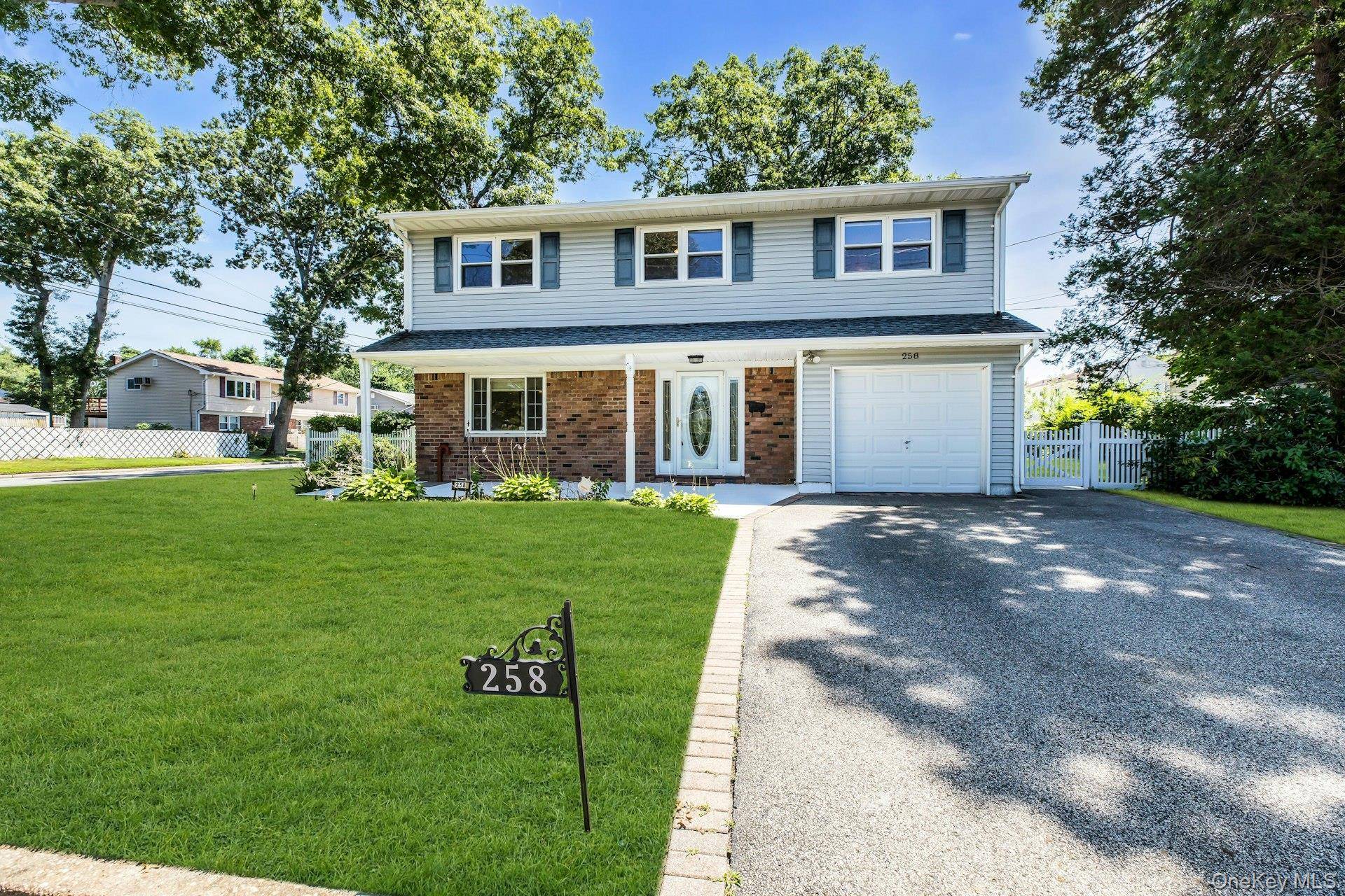 258 Lafayette RD, West Babylon, NY 11704