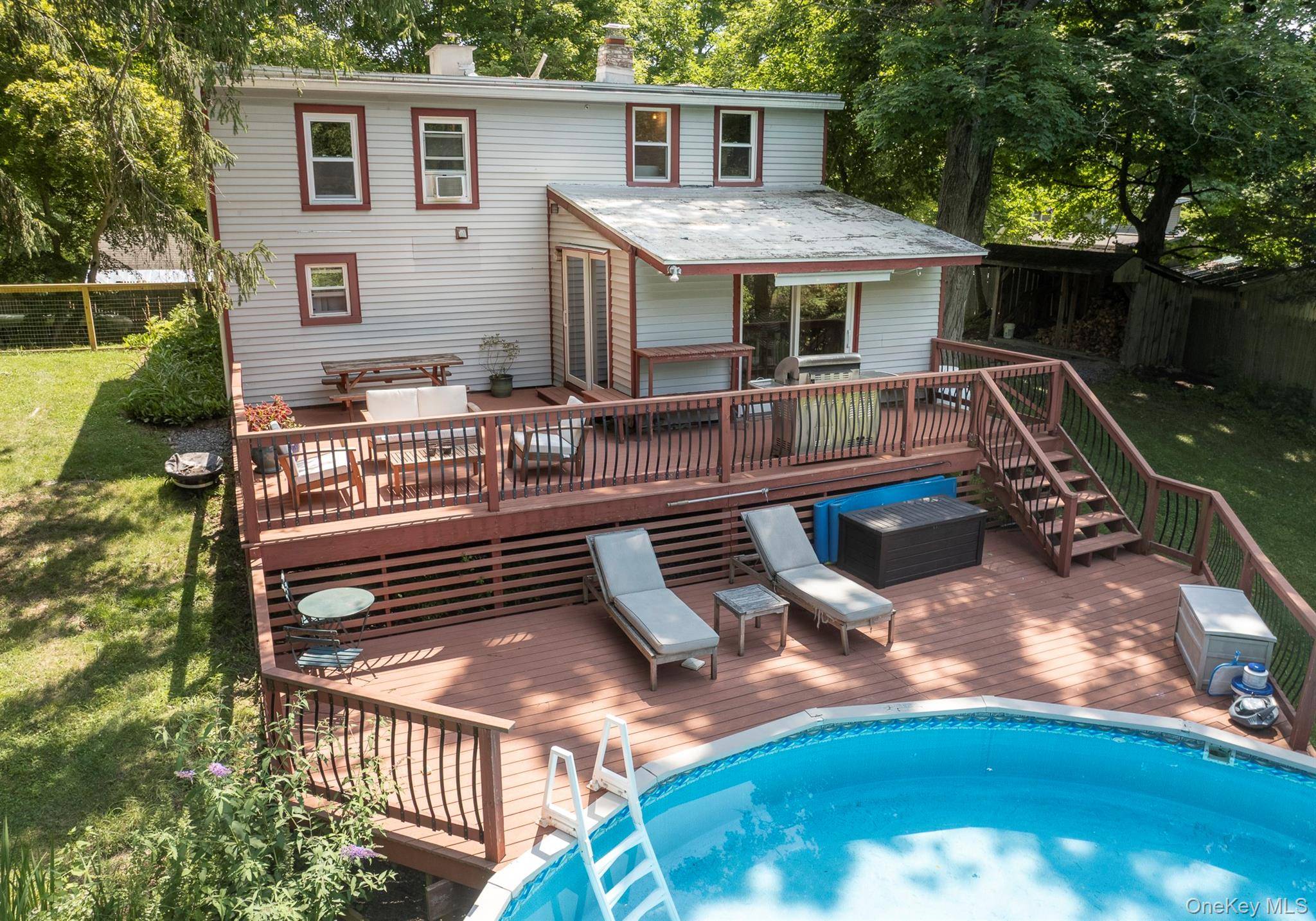 26 Hunns Lake PL, Stanfordville, NY 12581