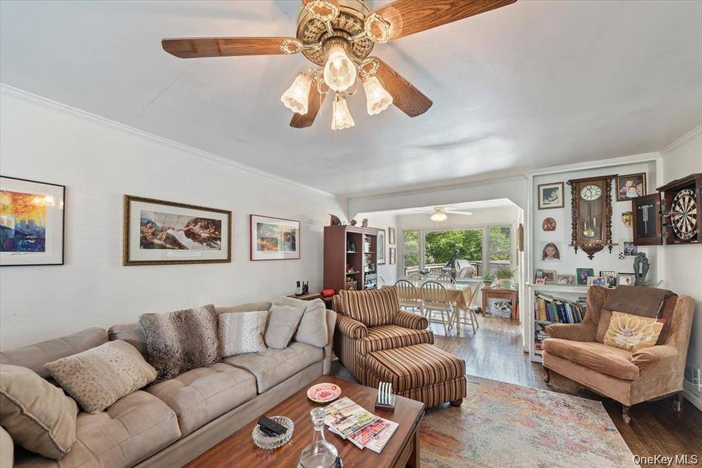 101 Cresthill RD, Yonkers, NY 10710