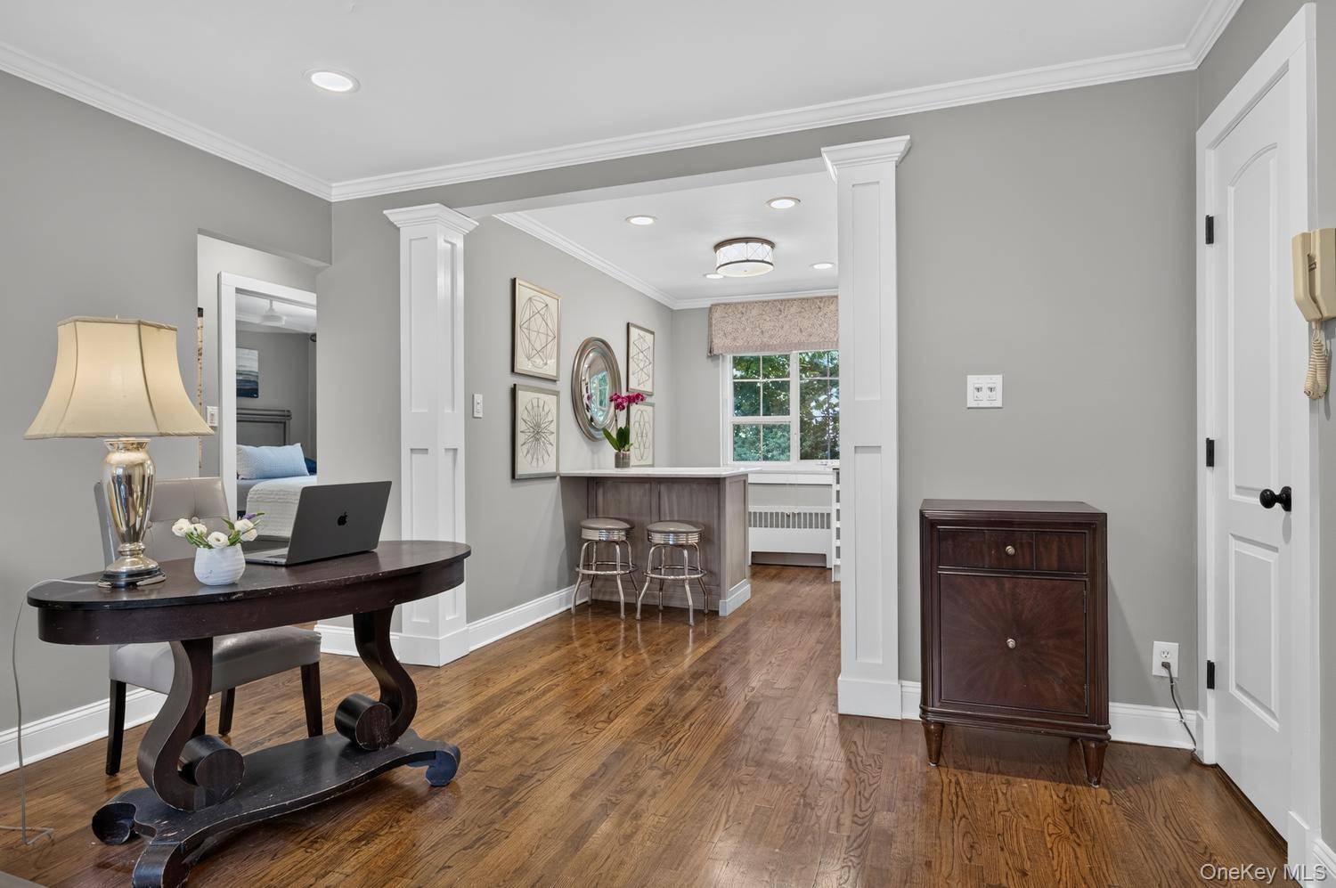 35 Nathan Hale DR #25B, Huntington, NY 11743
