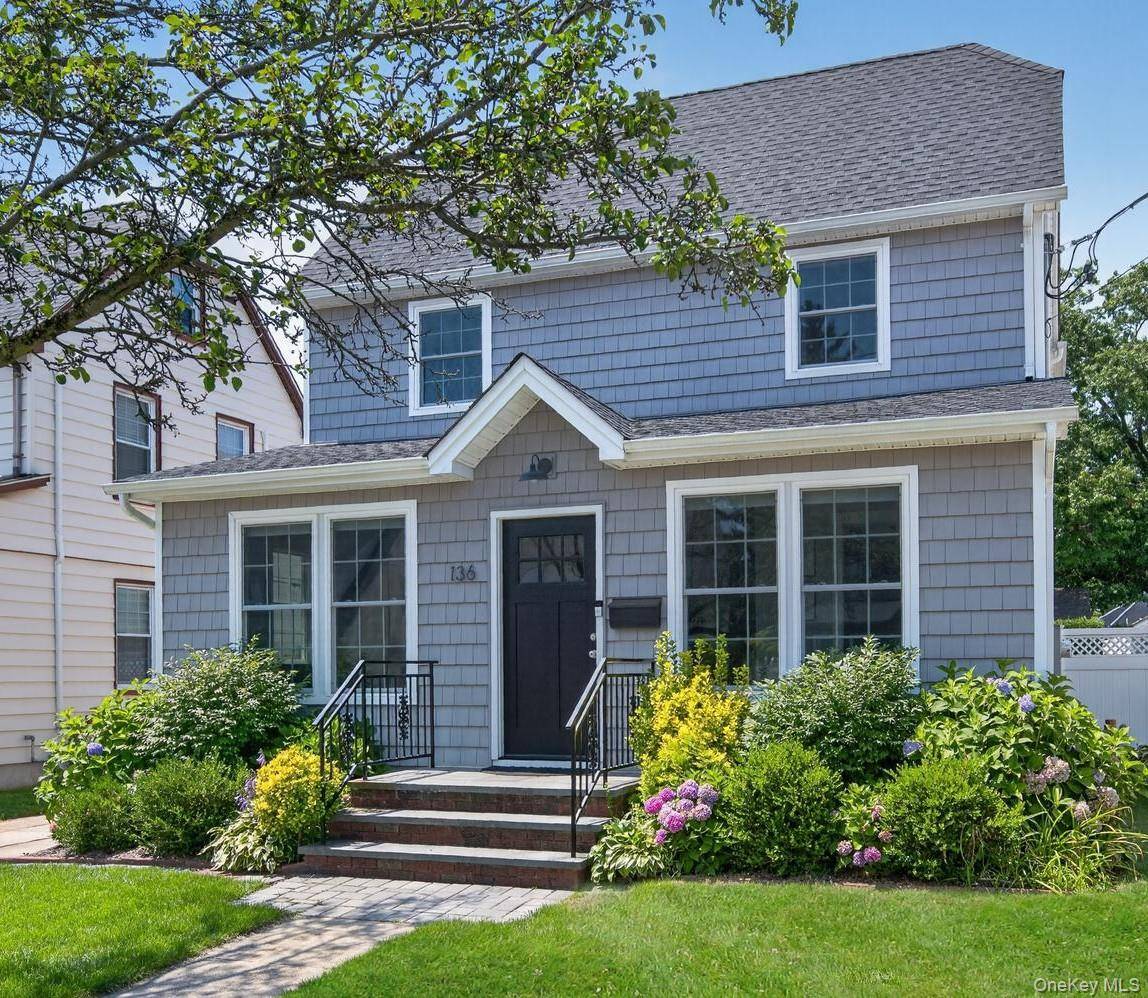 136 Broad ST, Williston Park, NY 11596