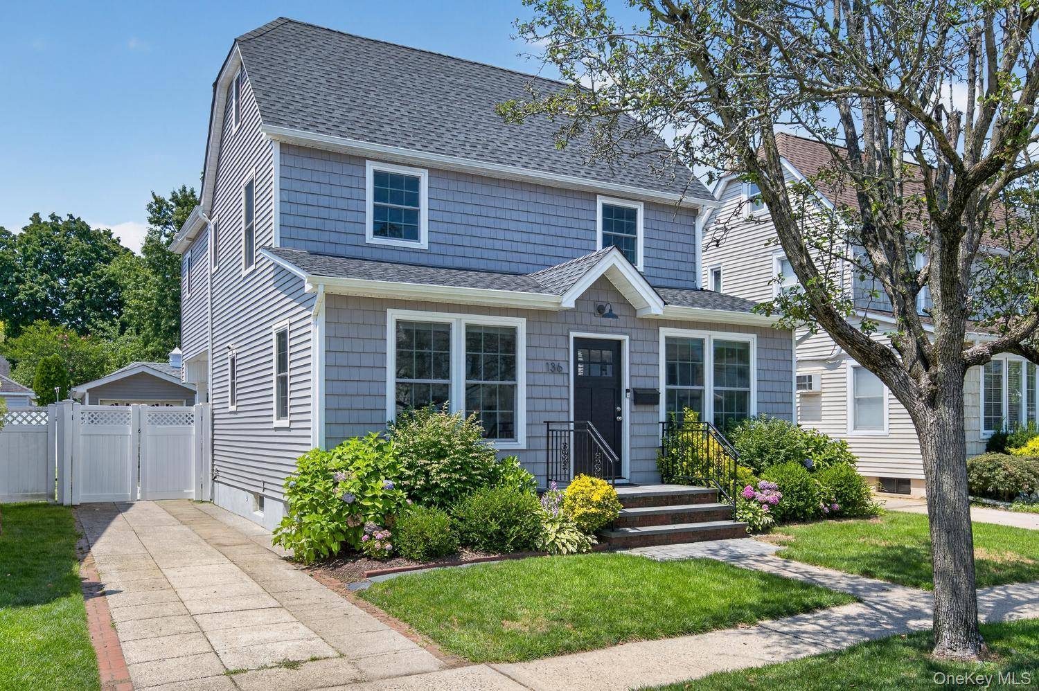 136 Broad ST, Williston Park, NY 11596