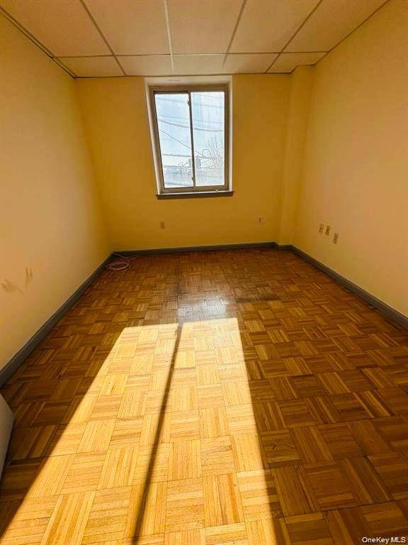 3800 E Tremont AVE, Bronx, NY 10465