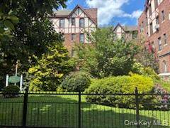 160-15 Powells Cove BLVD #E301, Beechhurst, NY 11357
